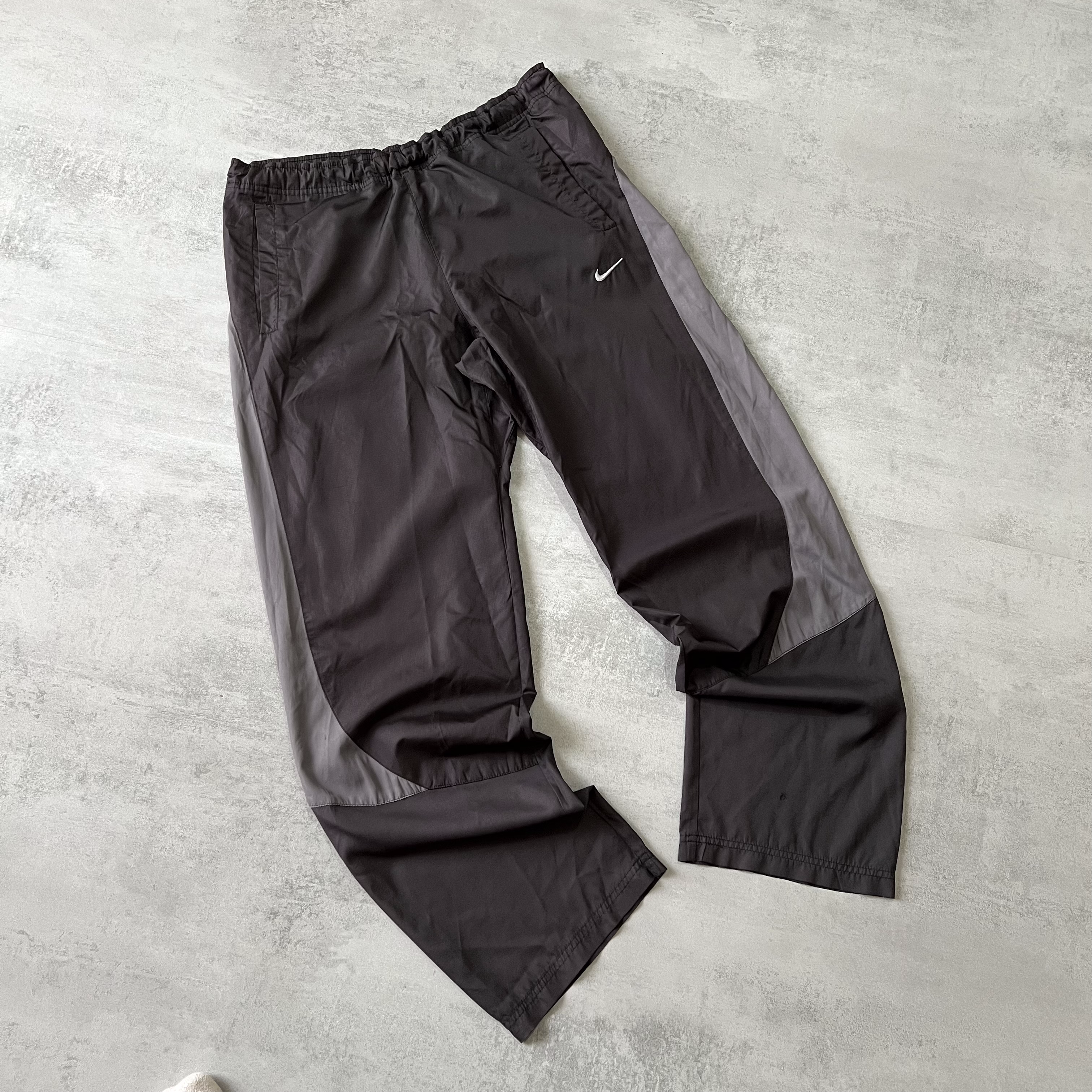 Nike 2000s trackpants (M)