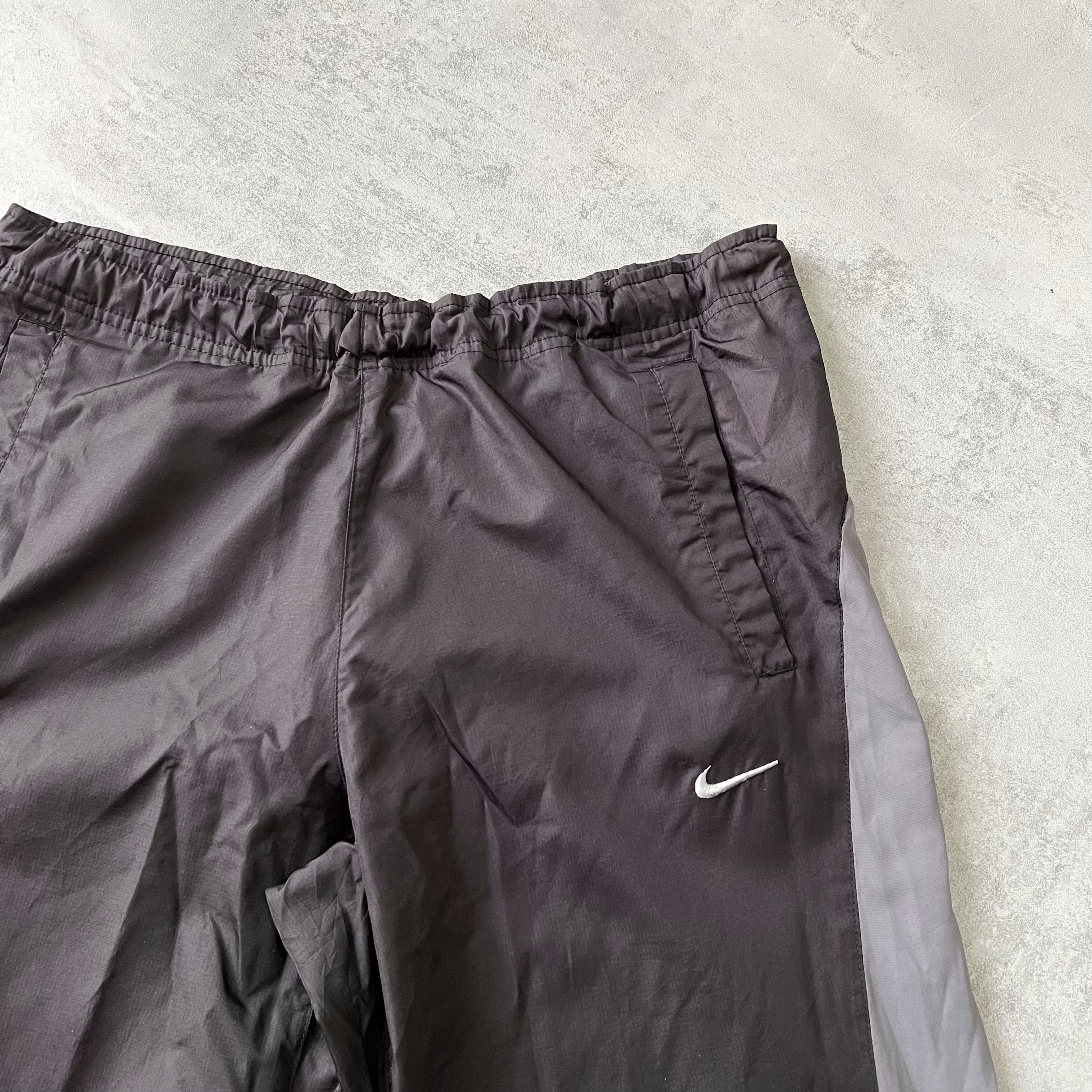 Nike 2000s trackpants (M)