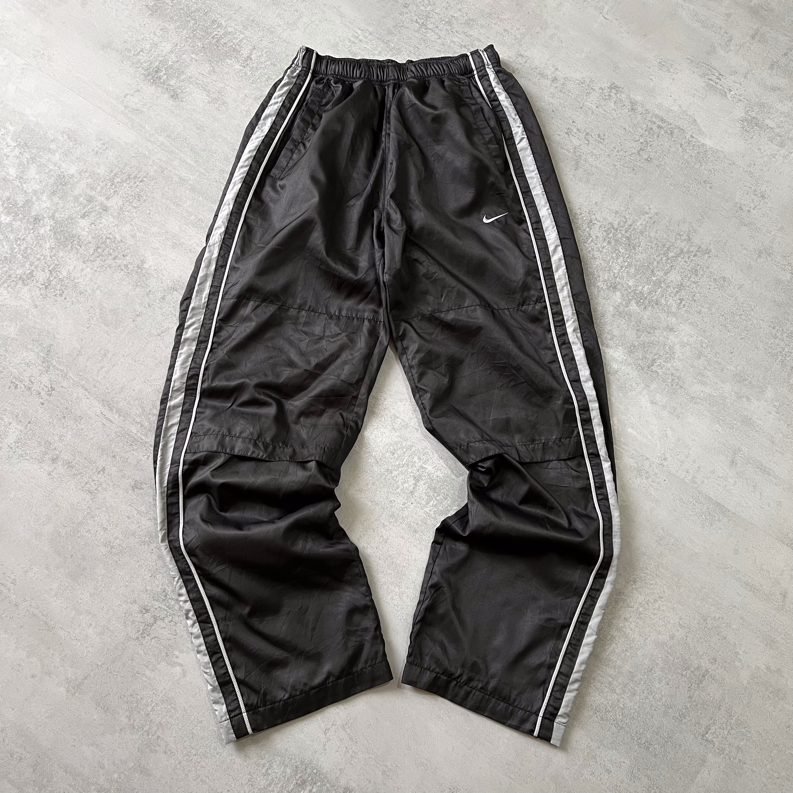Nike 2000s trackpants (M)