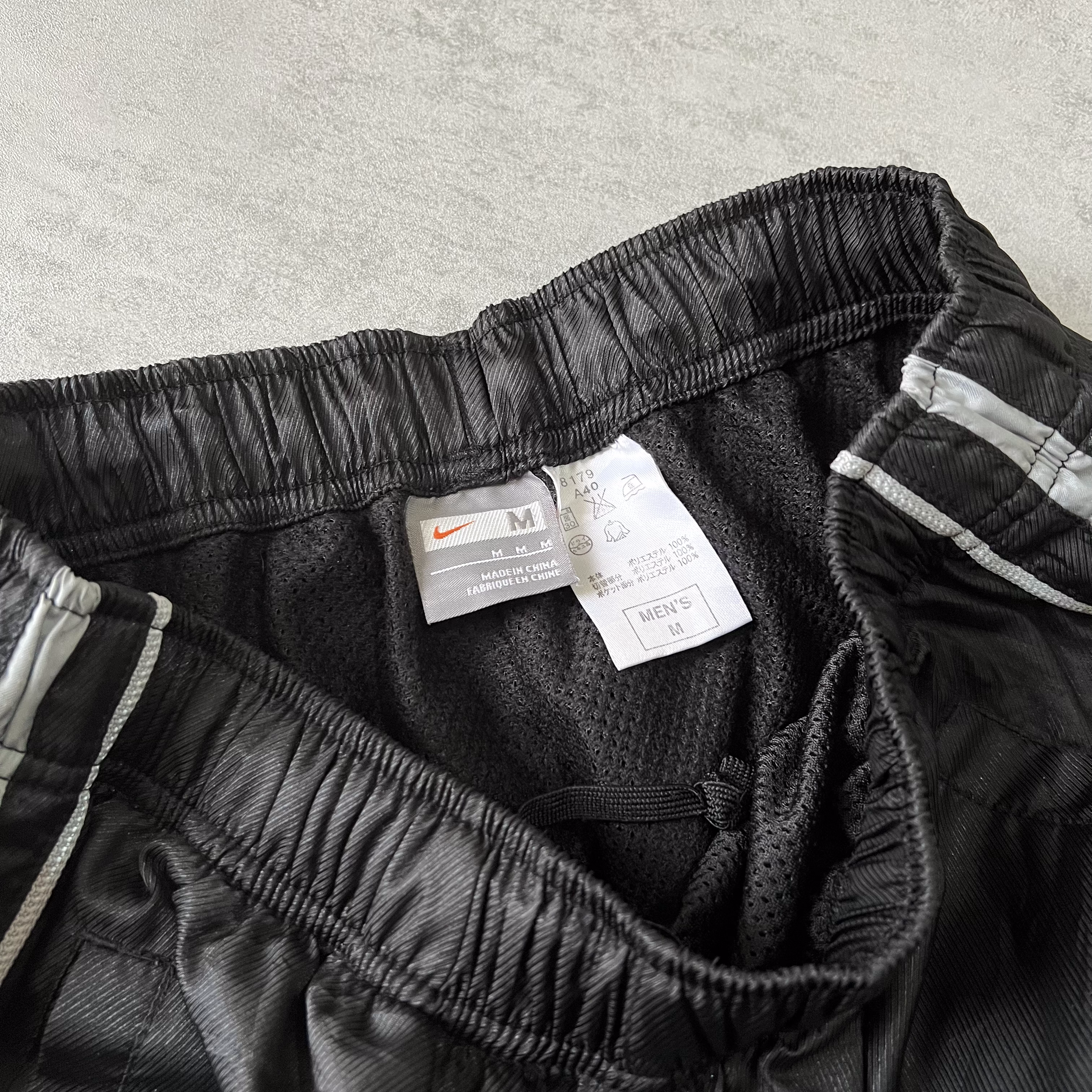 Nike 2000s trackpants (M)