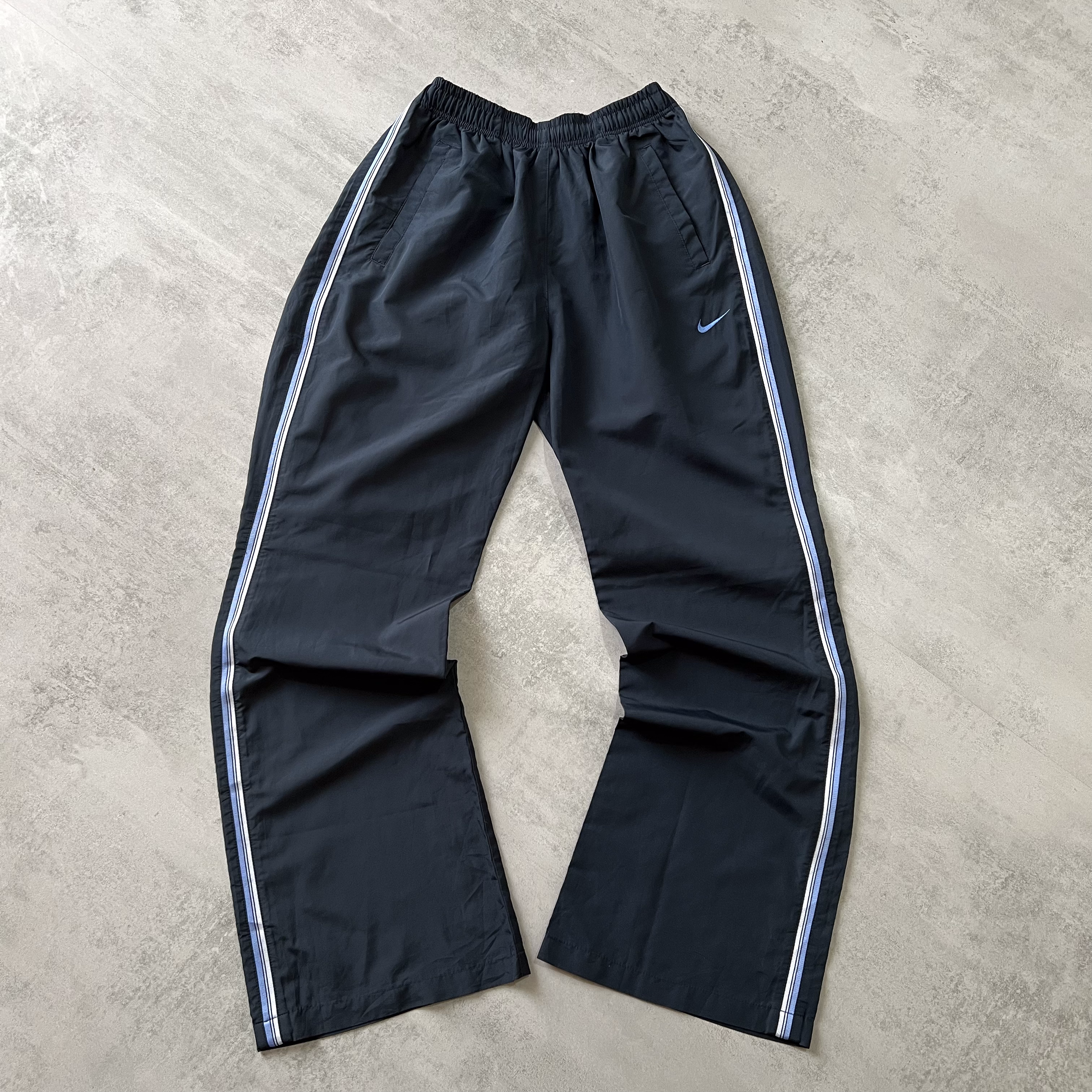 Nike 2000s trackpants (M)