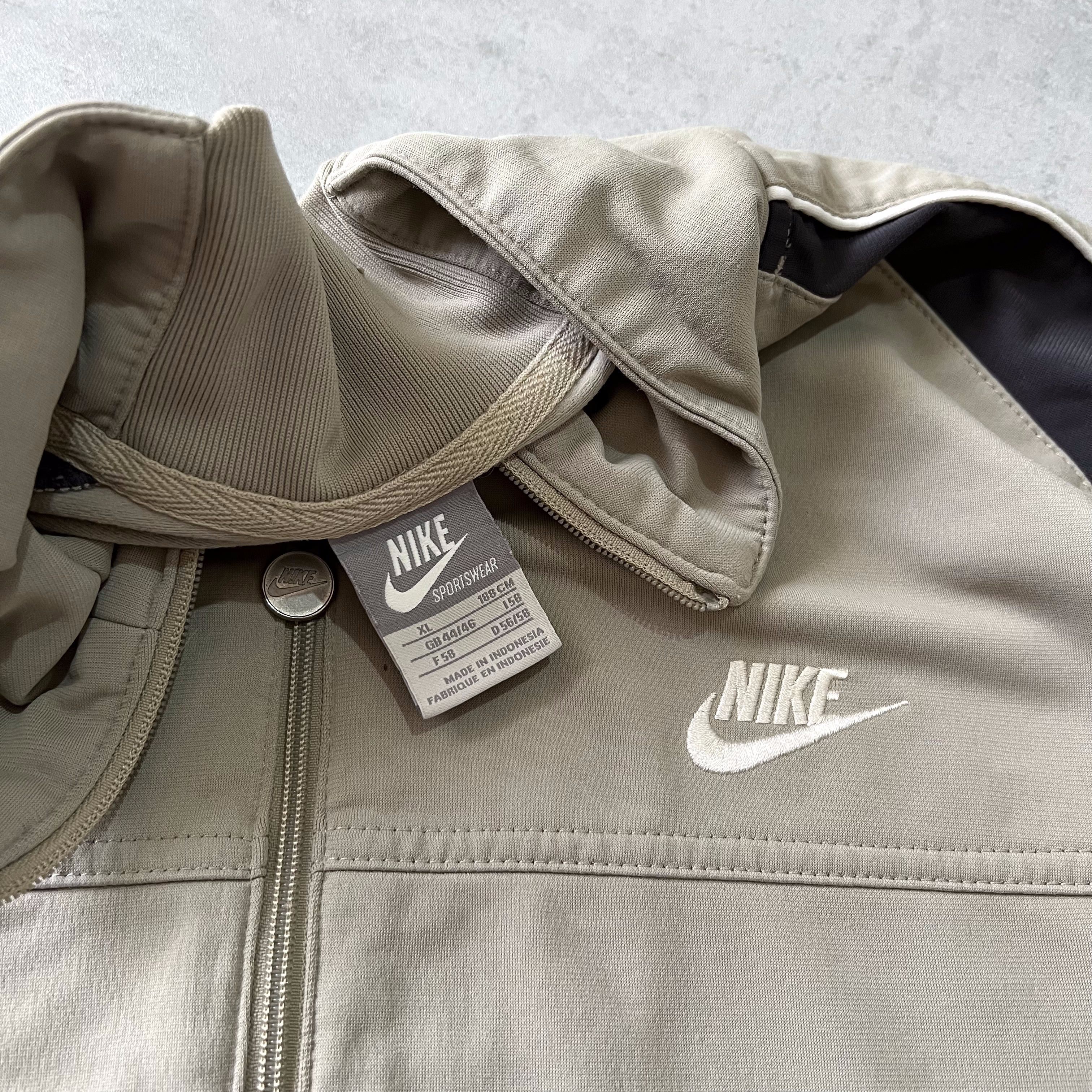 Nike 2000s trackjacket (XL)