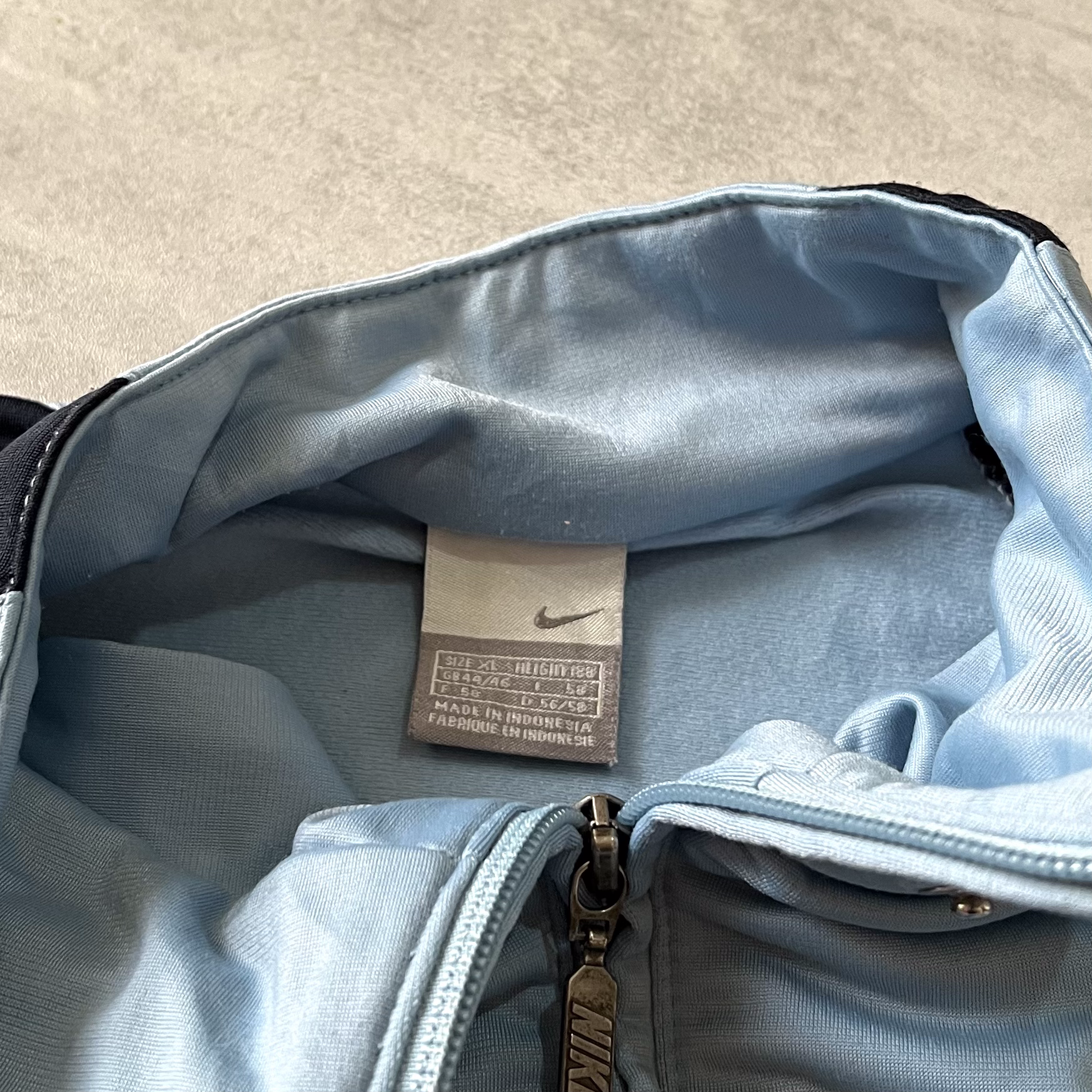 Nike 2000s trackjacket (XL)