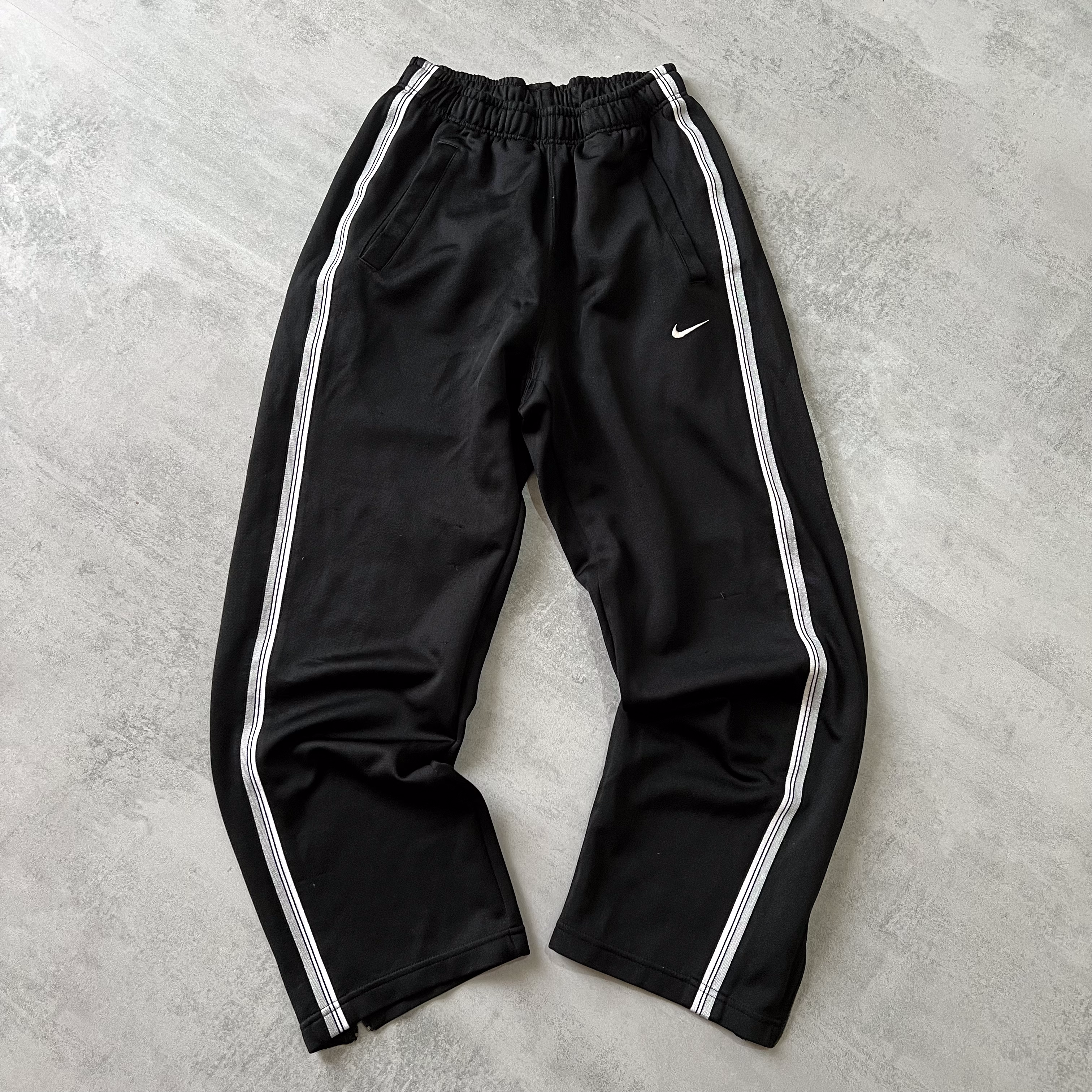 Nike 2000s trackpants (M)