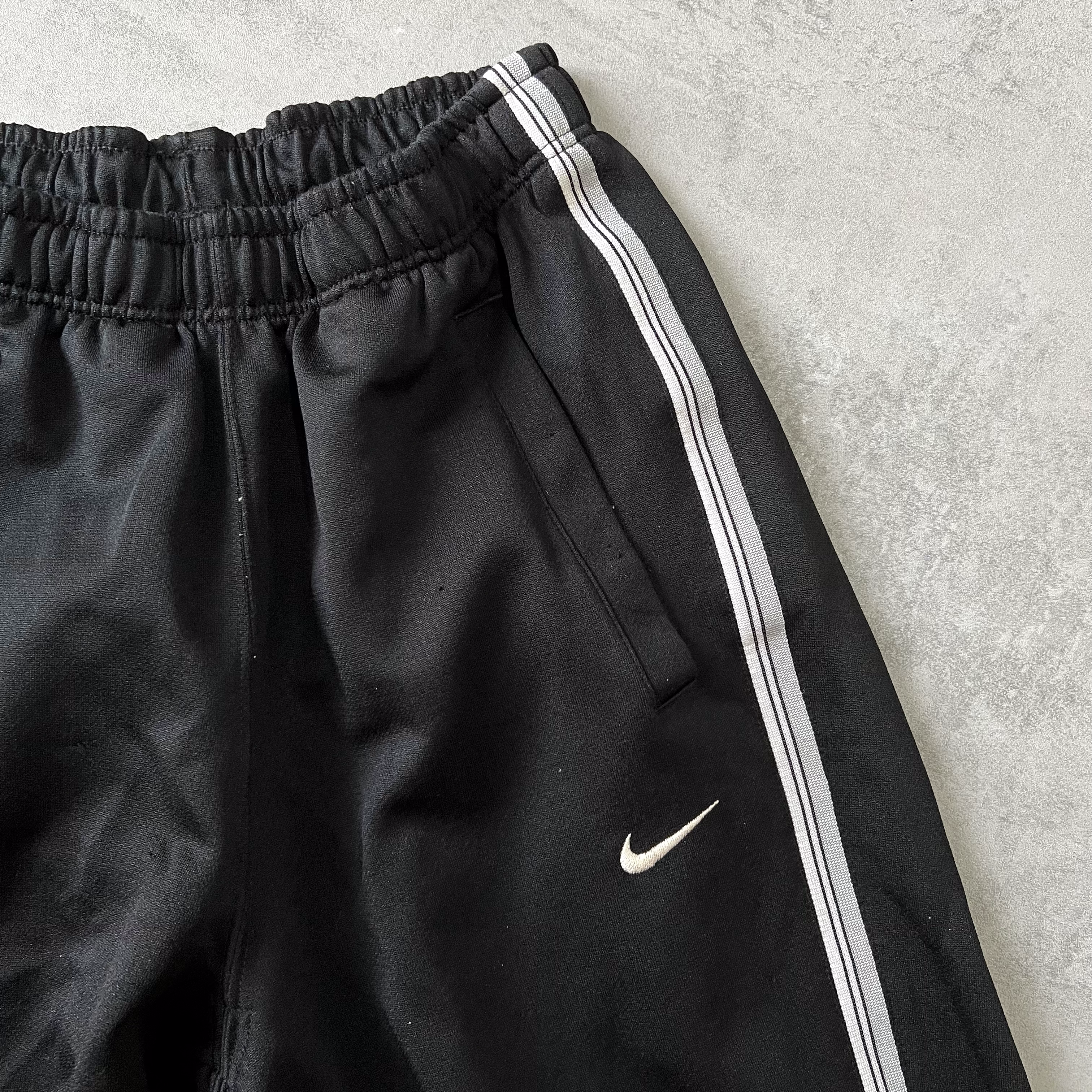 Nike 2000s trackpants (M)