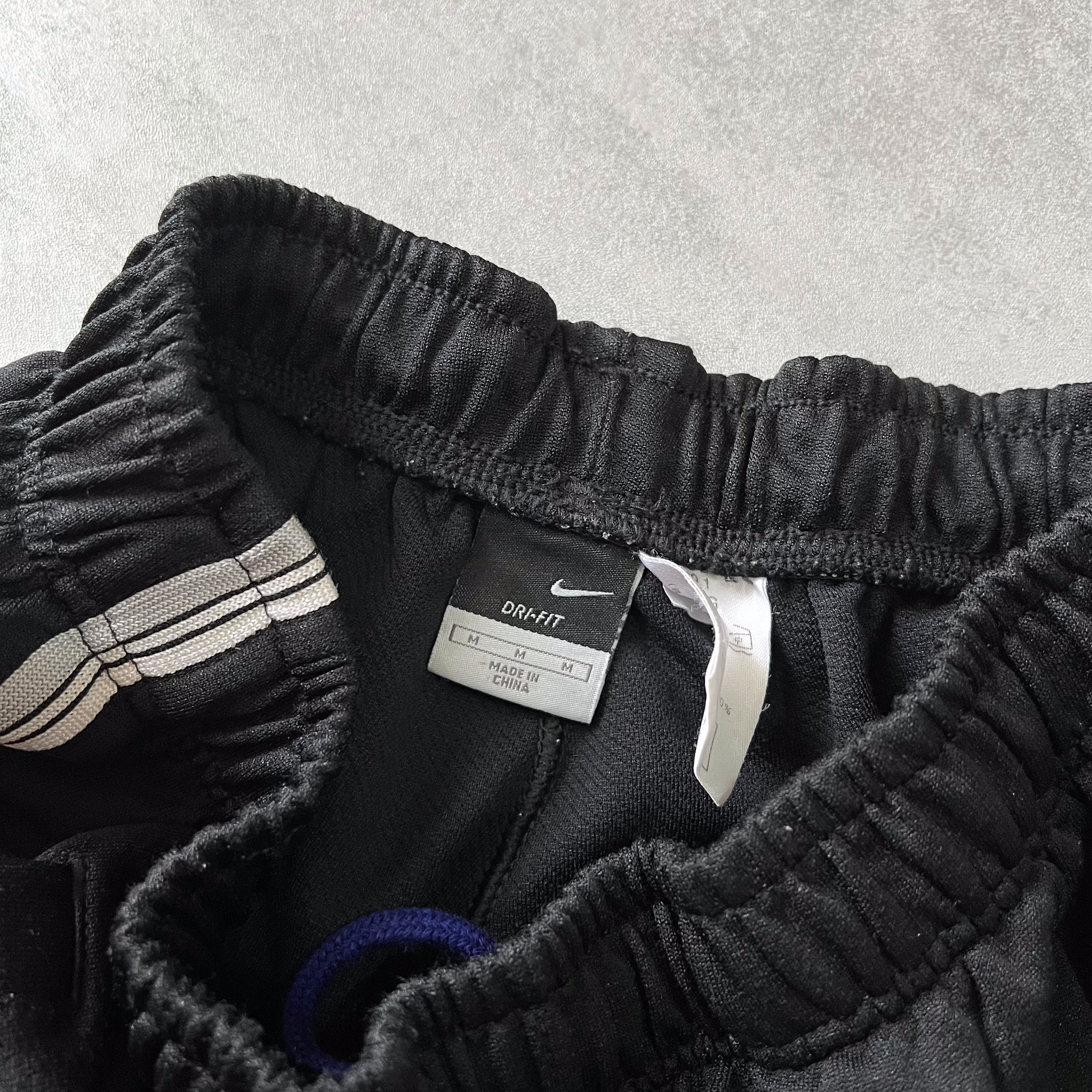 Nike 2000s trackpants (M)