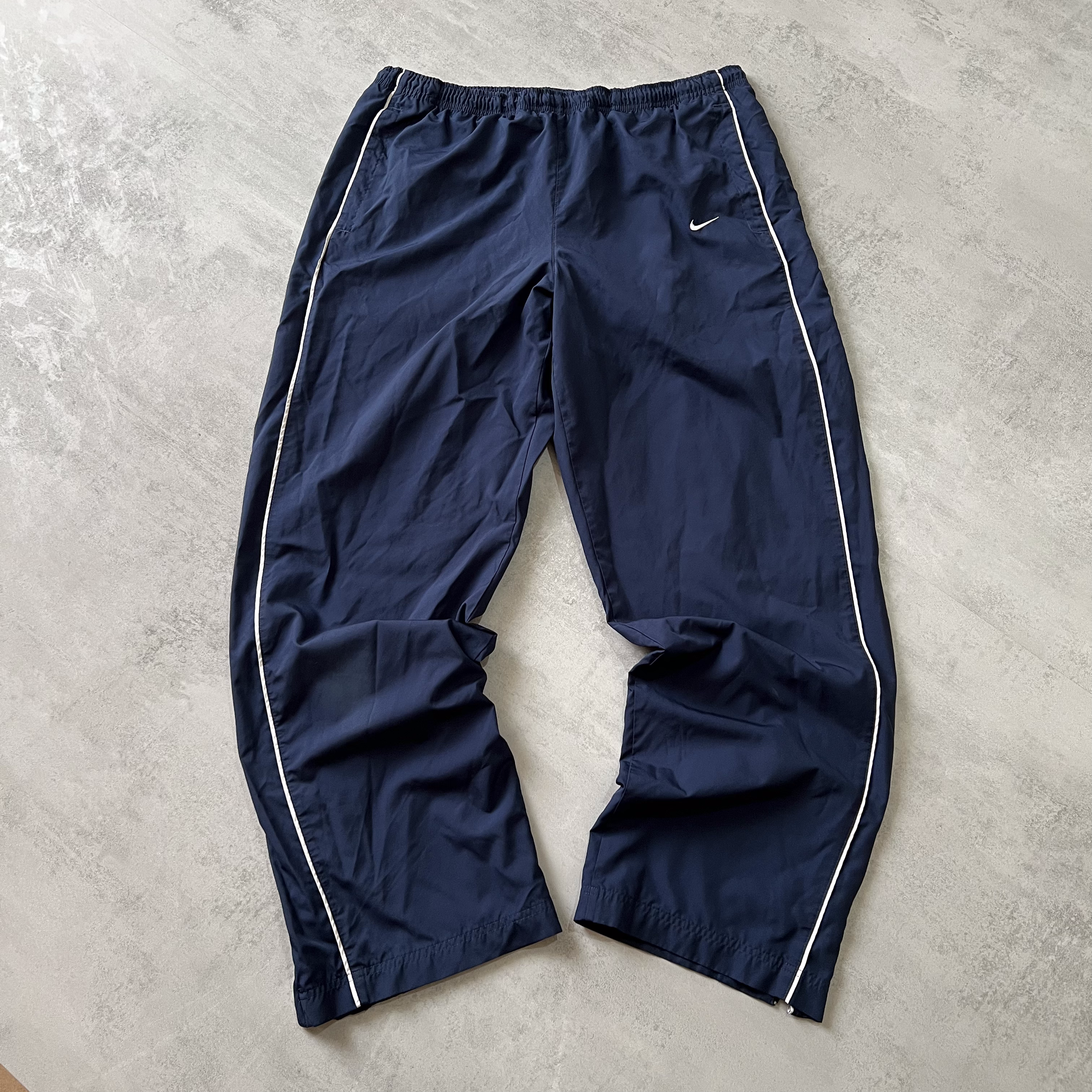 Nike 2000s trackpants (L)