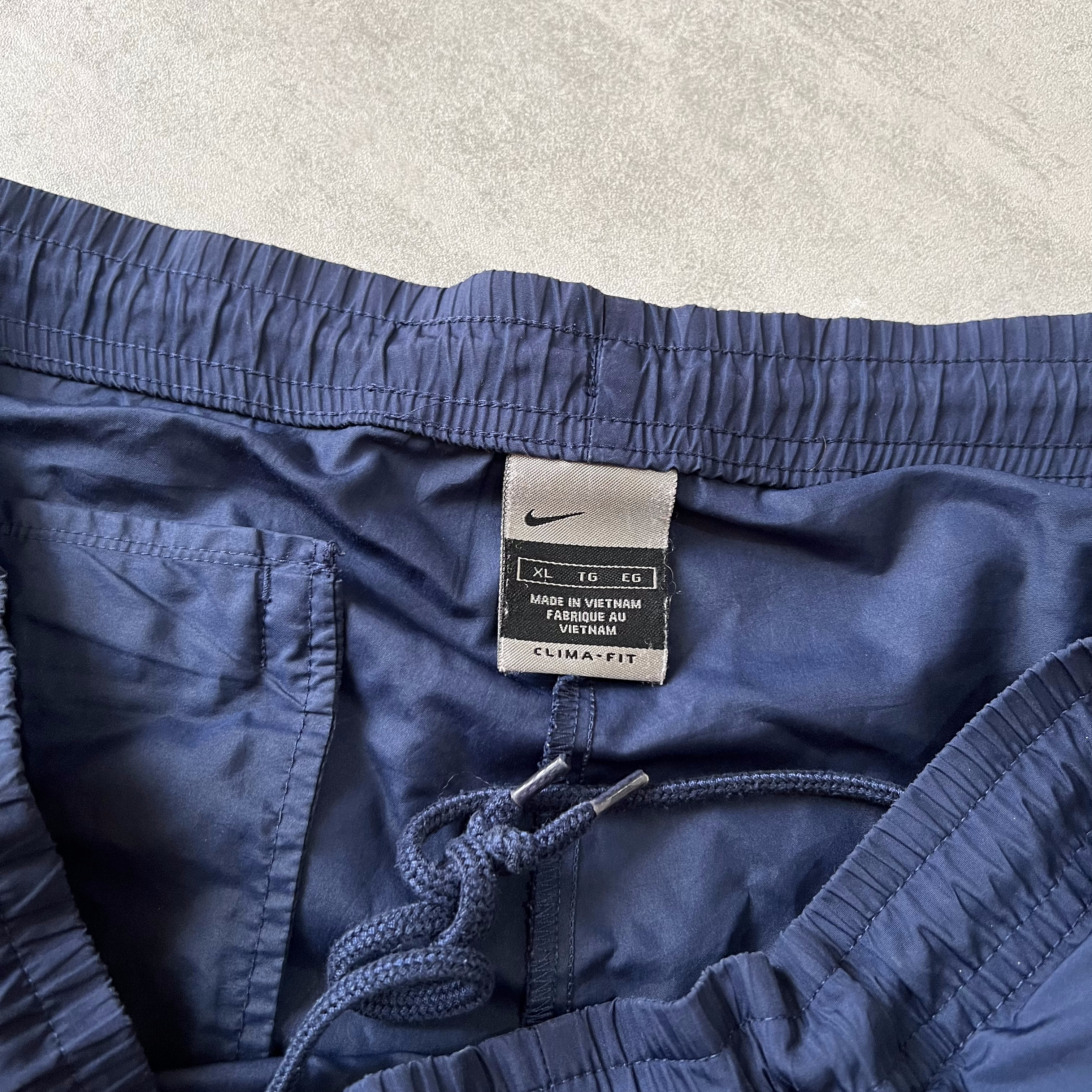 Nike 2000s trackpants (XL)