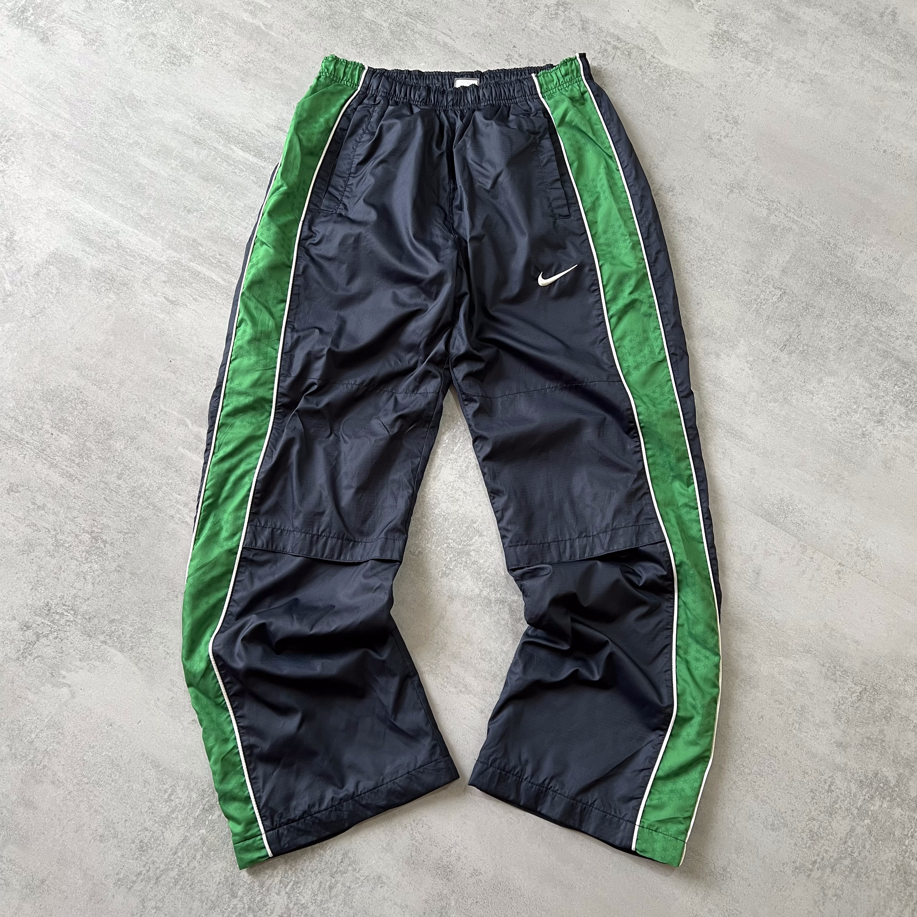 Nike 2000s trackpants (M)