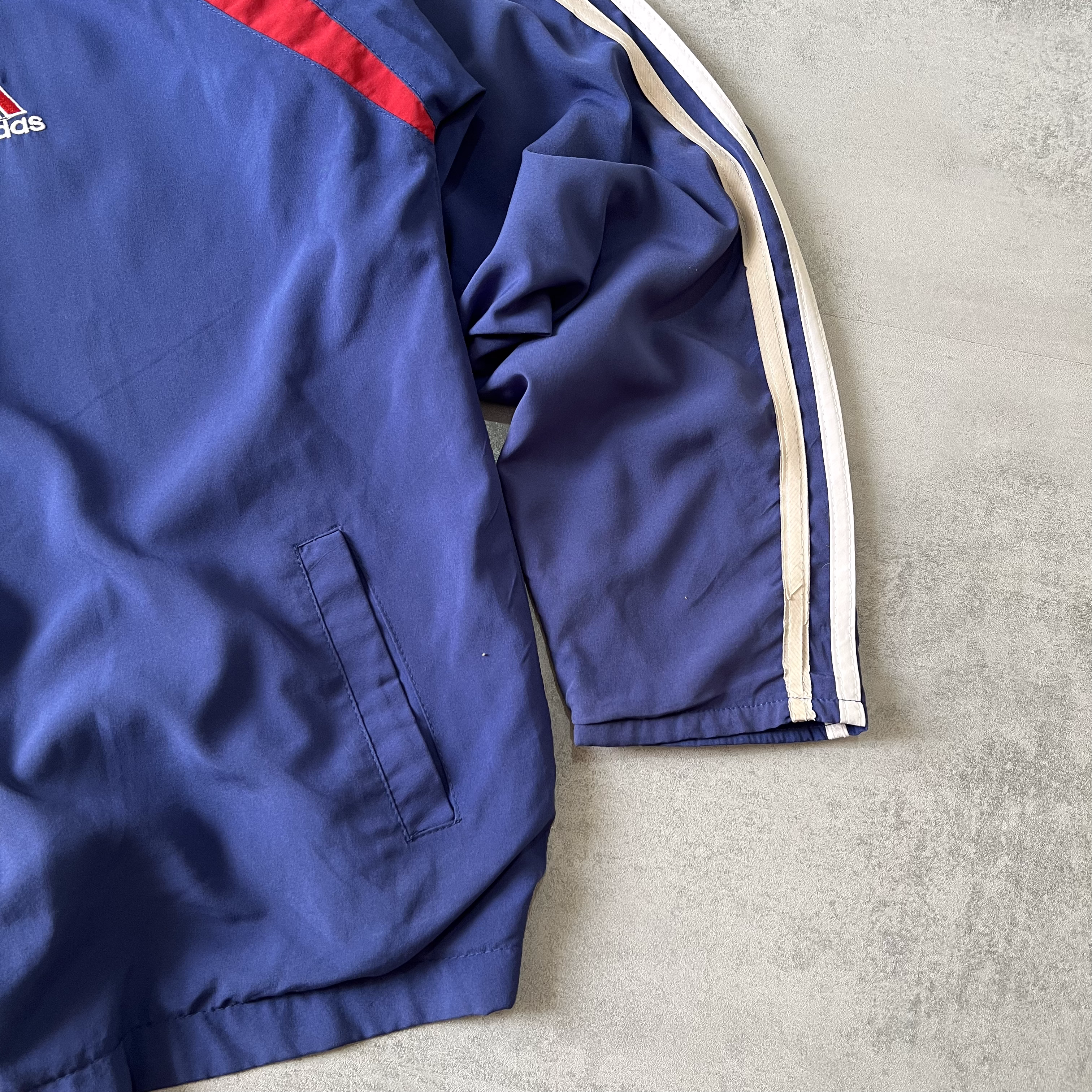Adidas 2000s trackjacket (M)