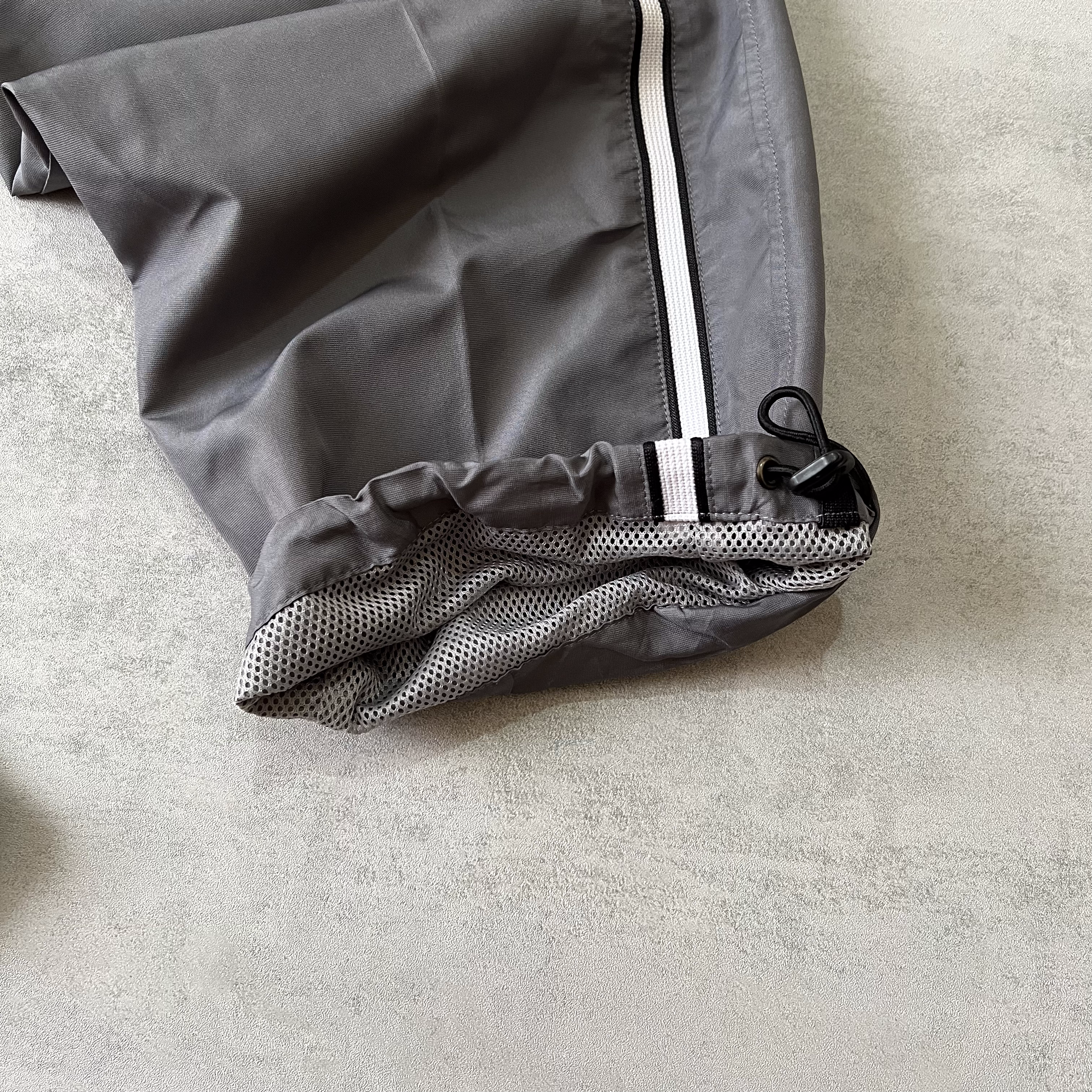 Nike 2000s trackpants (L)