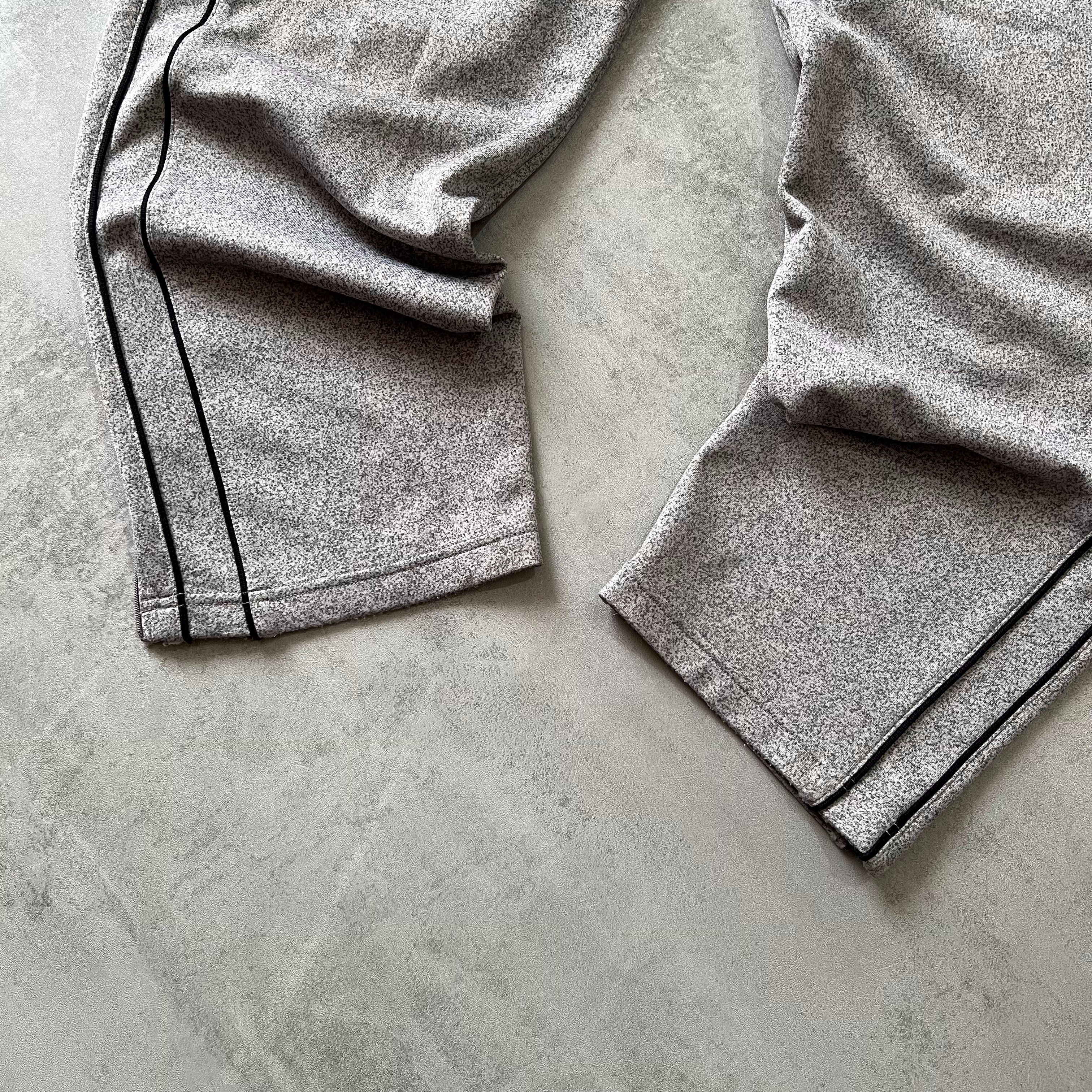 Nike 2000s trackpants (L)