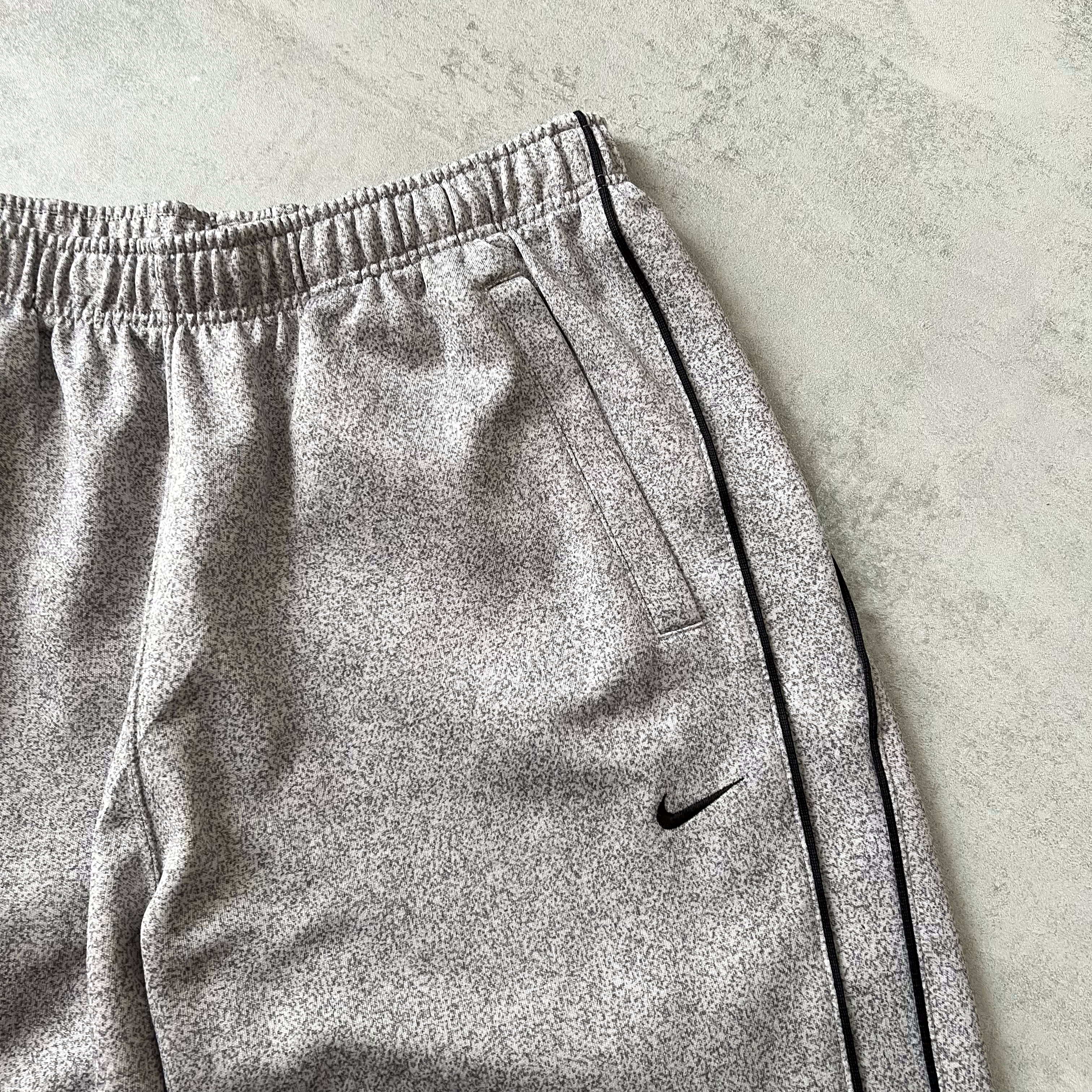 Nike 2000s trackpants (L)