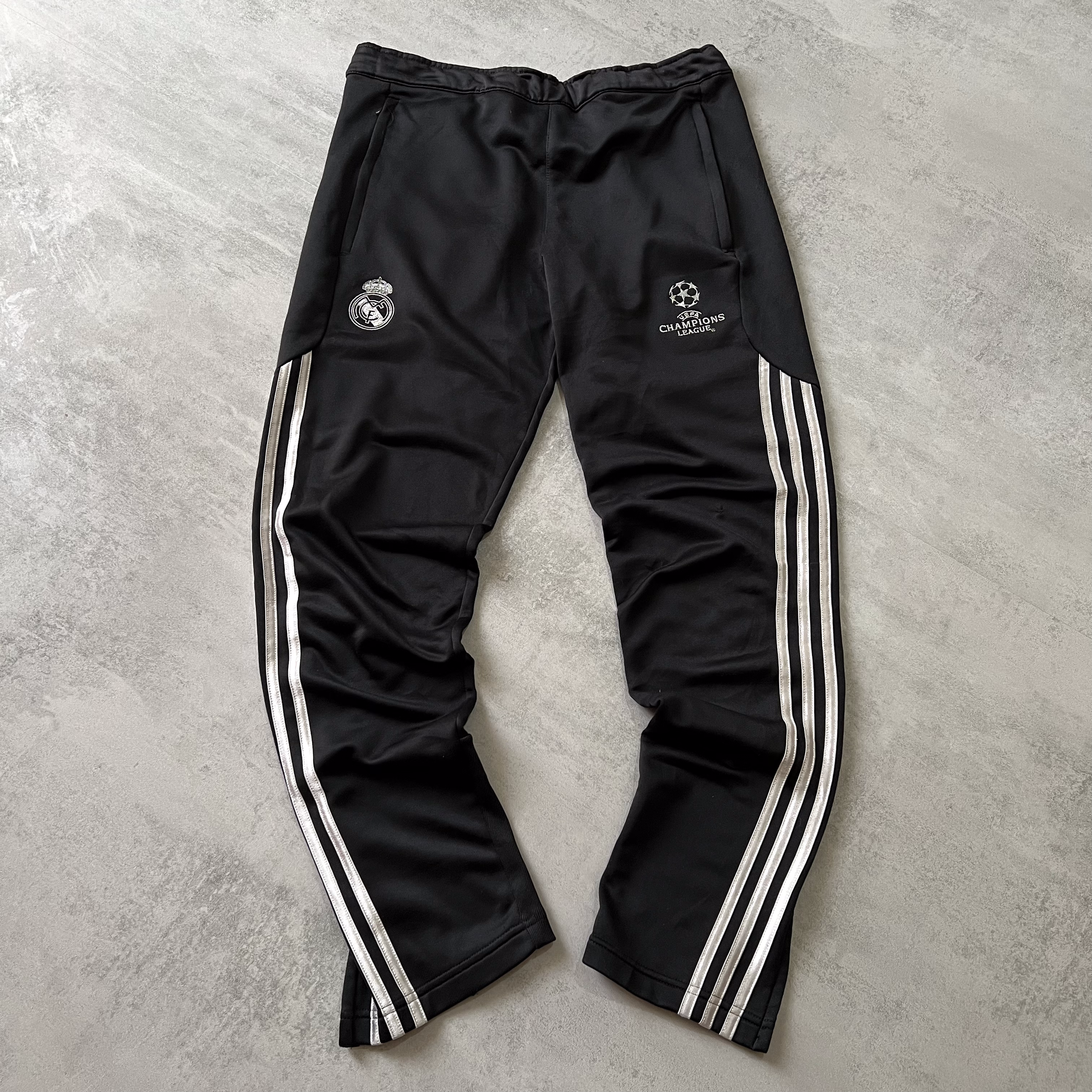 Adidas Real Madrid 2000s trackpants (L)