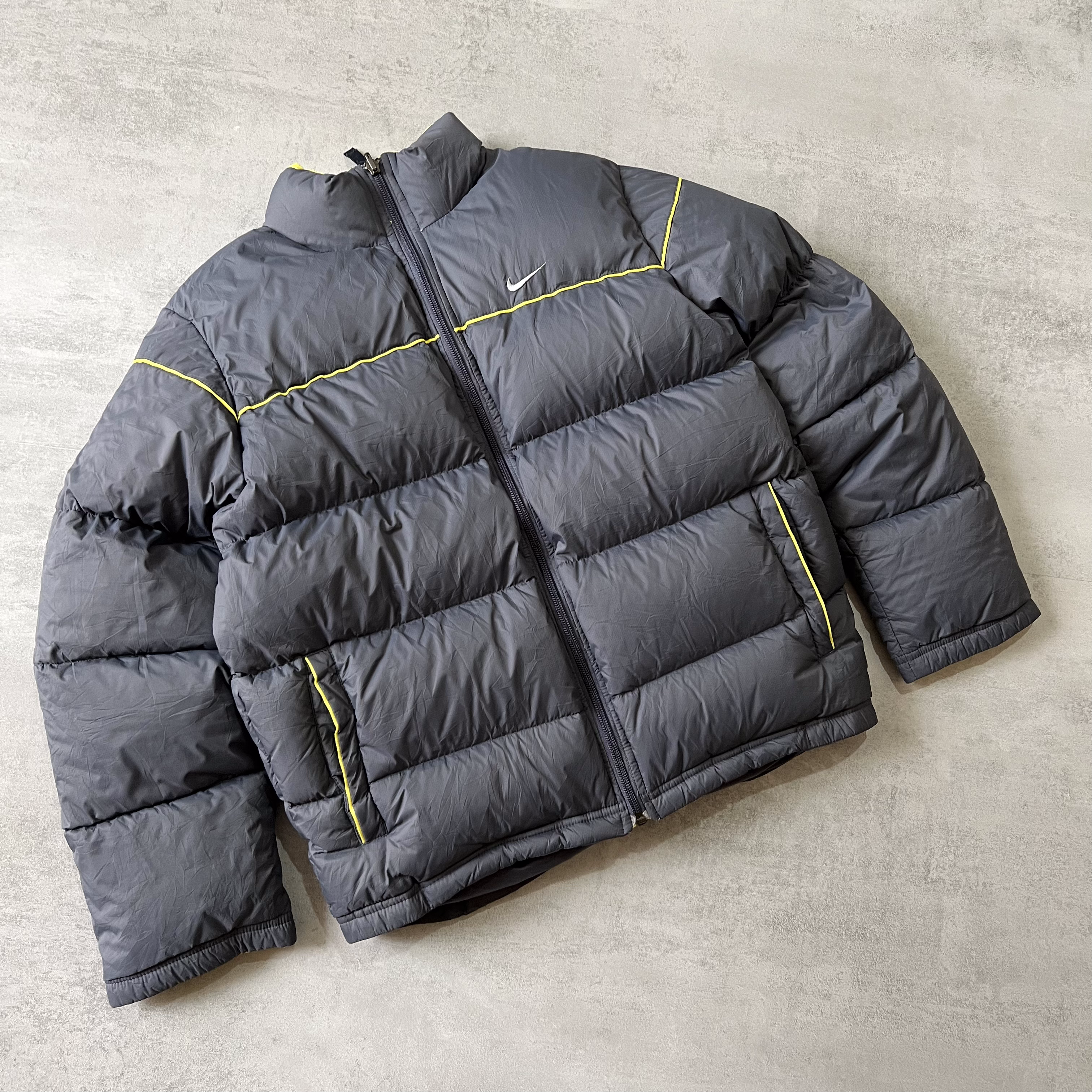 Nike 2000s puffer jacket (S)