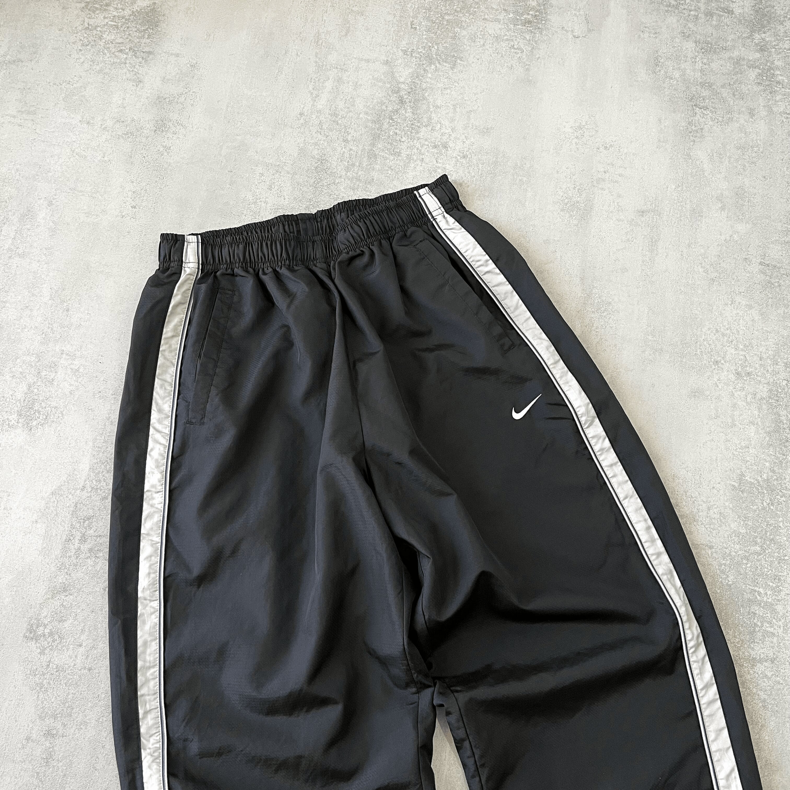 Nike 2000s trackpants (L)