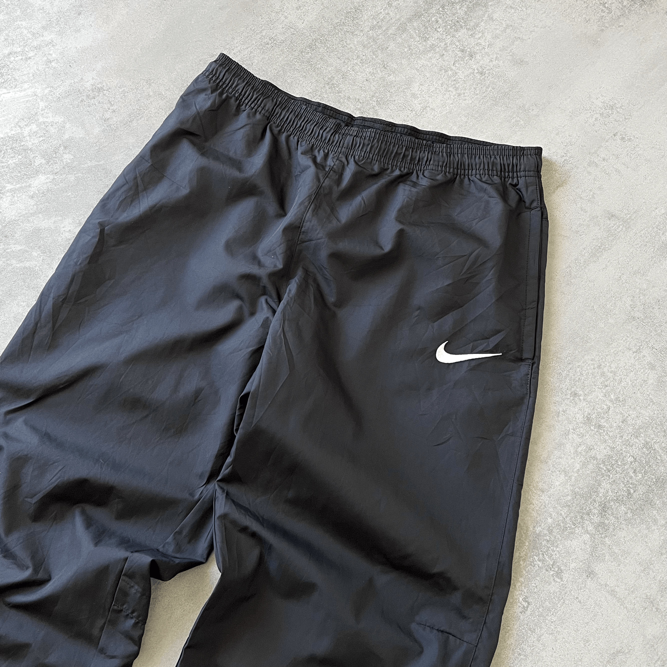 Nike 2000s trackpants (M)