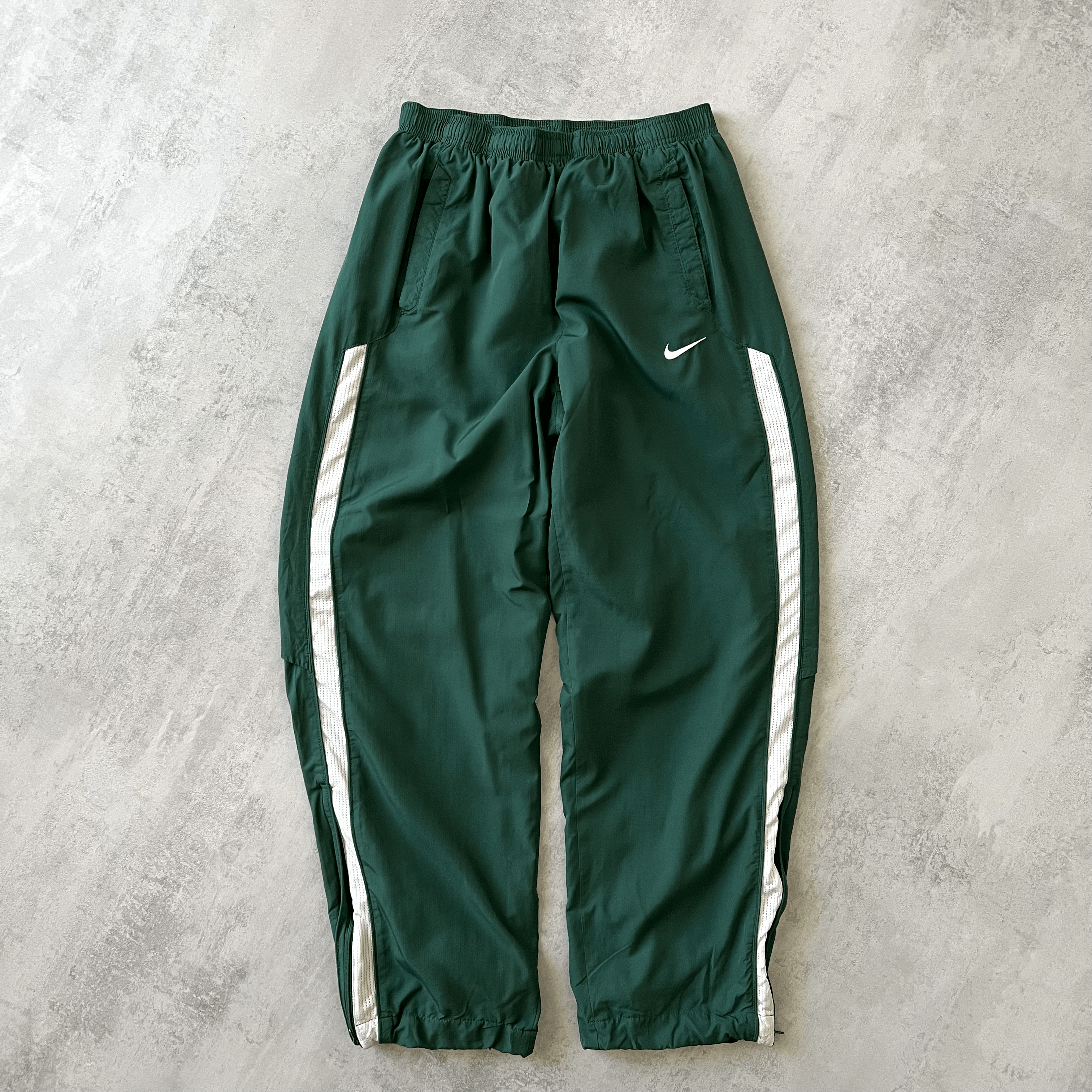 Nike 2000s joggers (M)