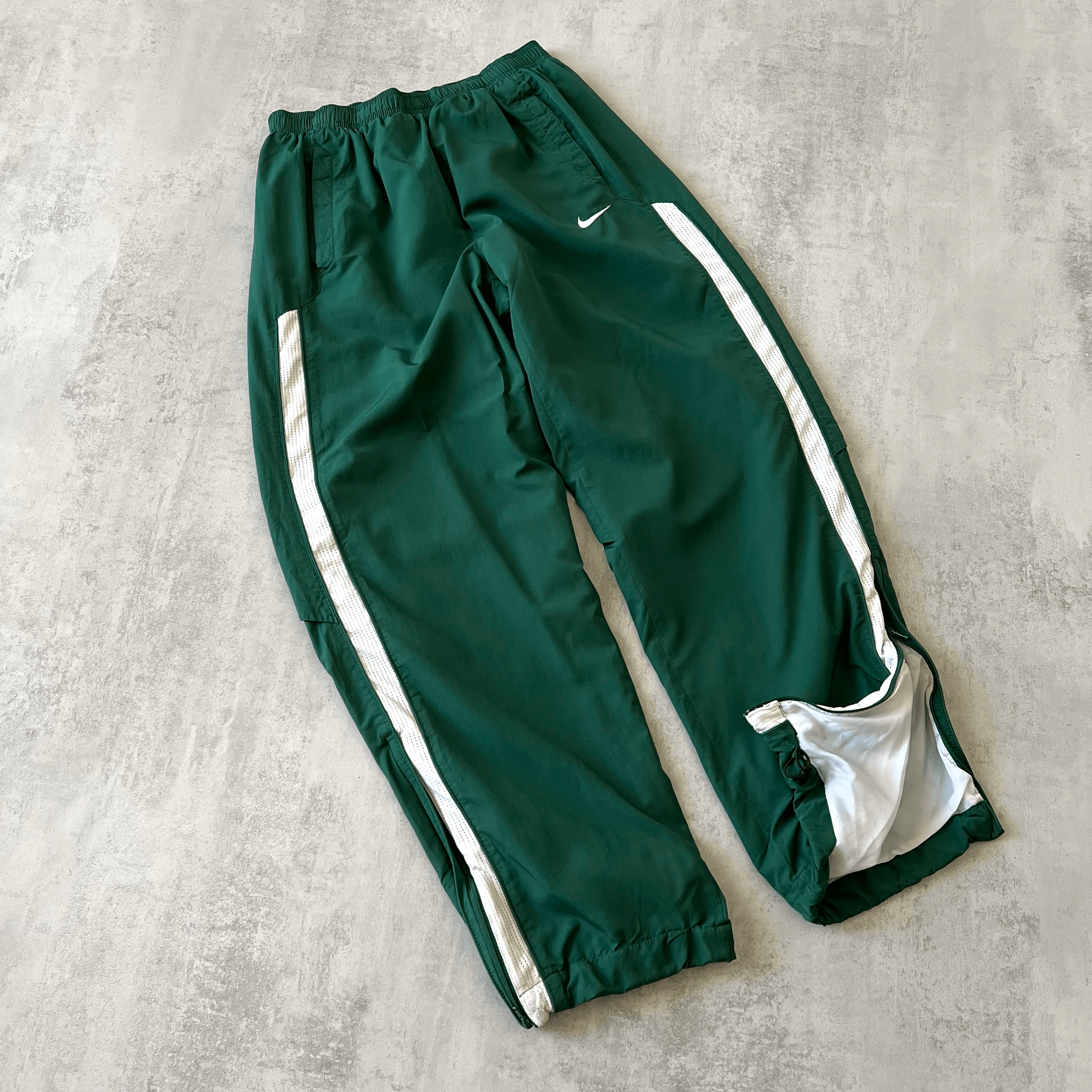 Nike 2000s joggers (M)