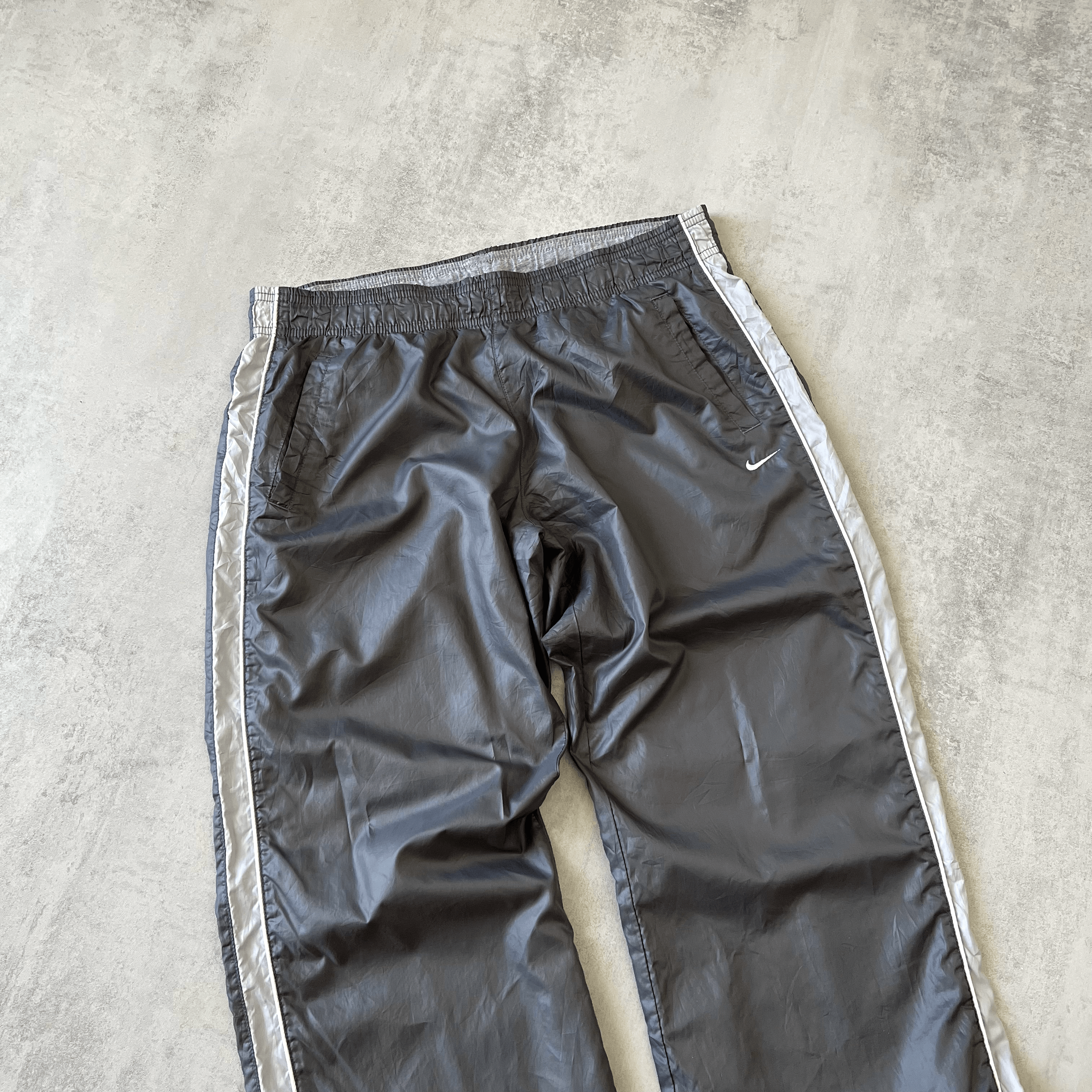 Nike 2000s trackpants (M)