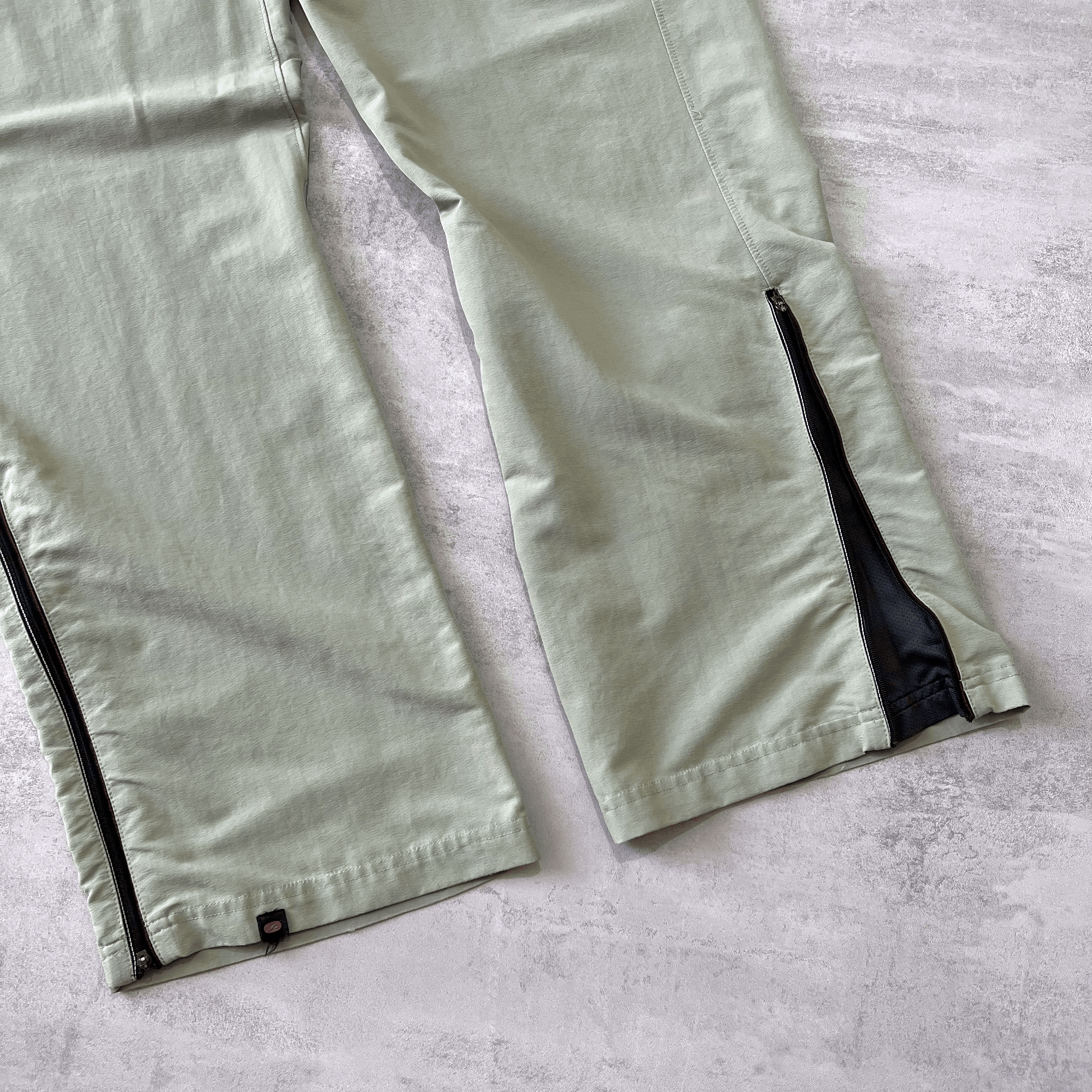 Nike RARE 2000s trackpants