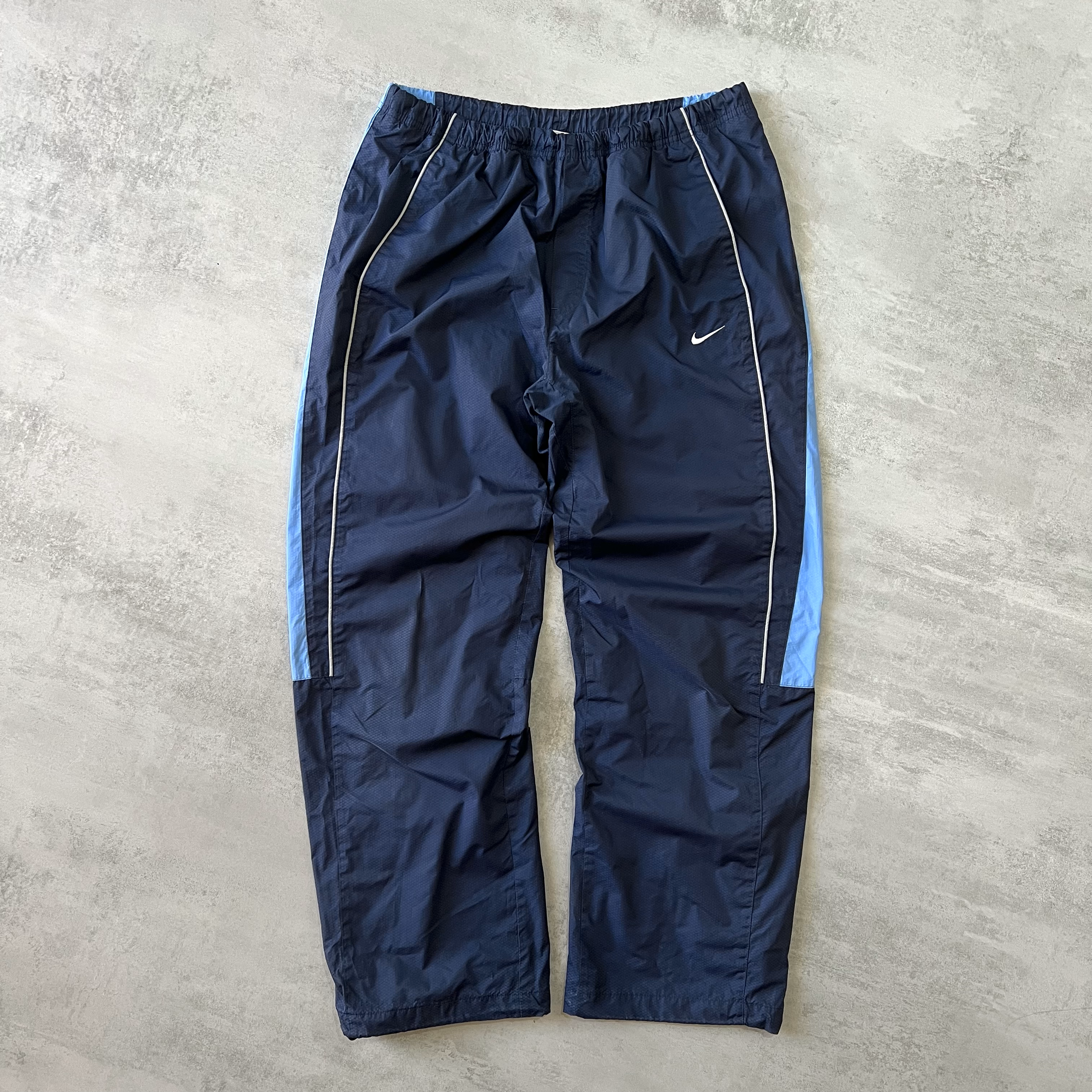 Nike 2000s trackpants (L)