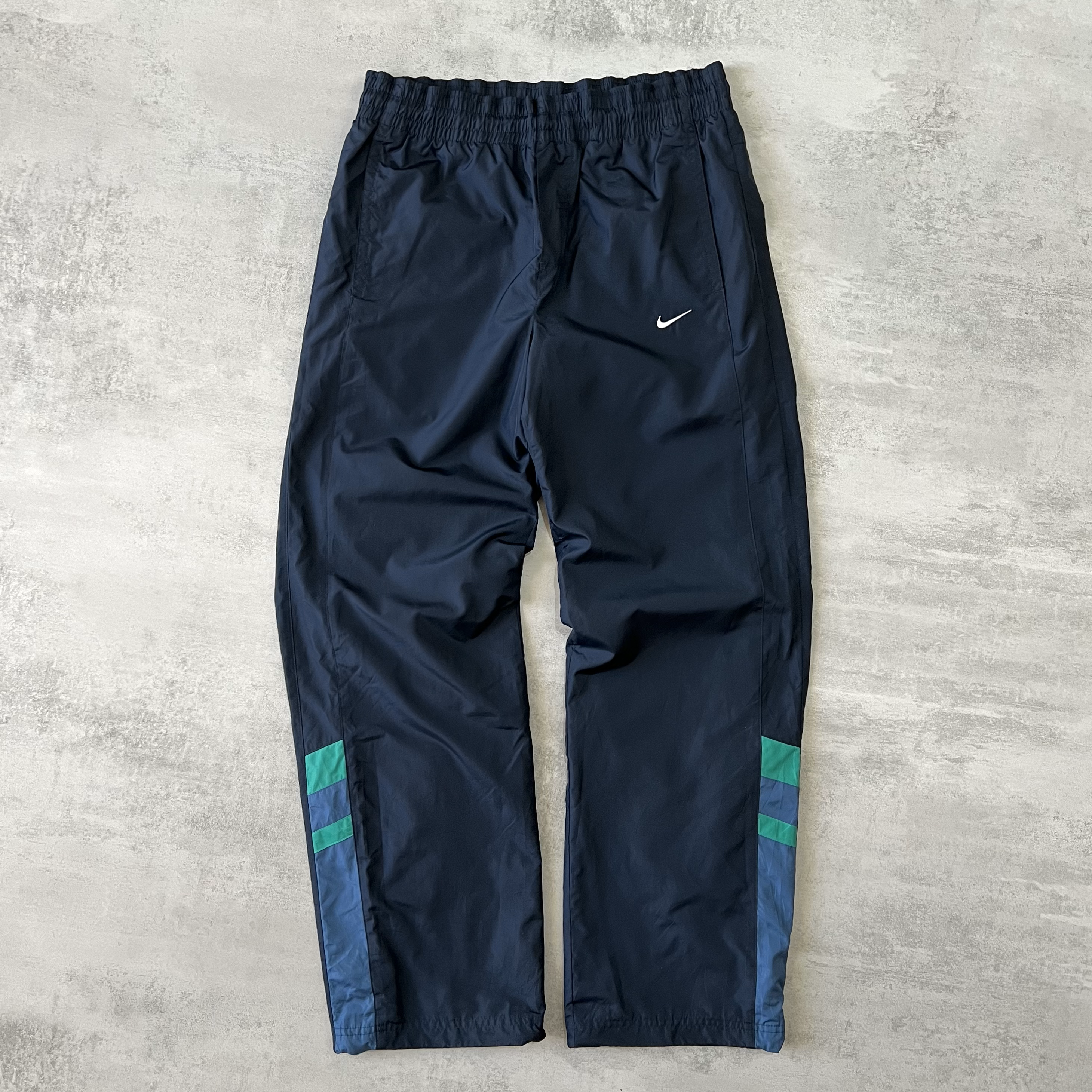 Nike 2000s trackpants (M)
