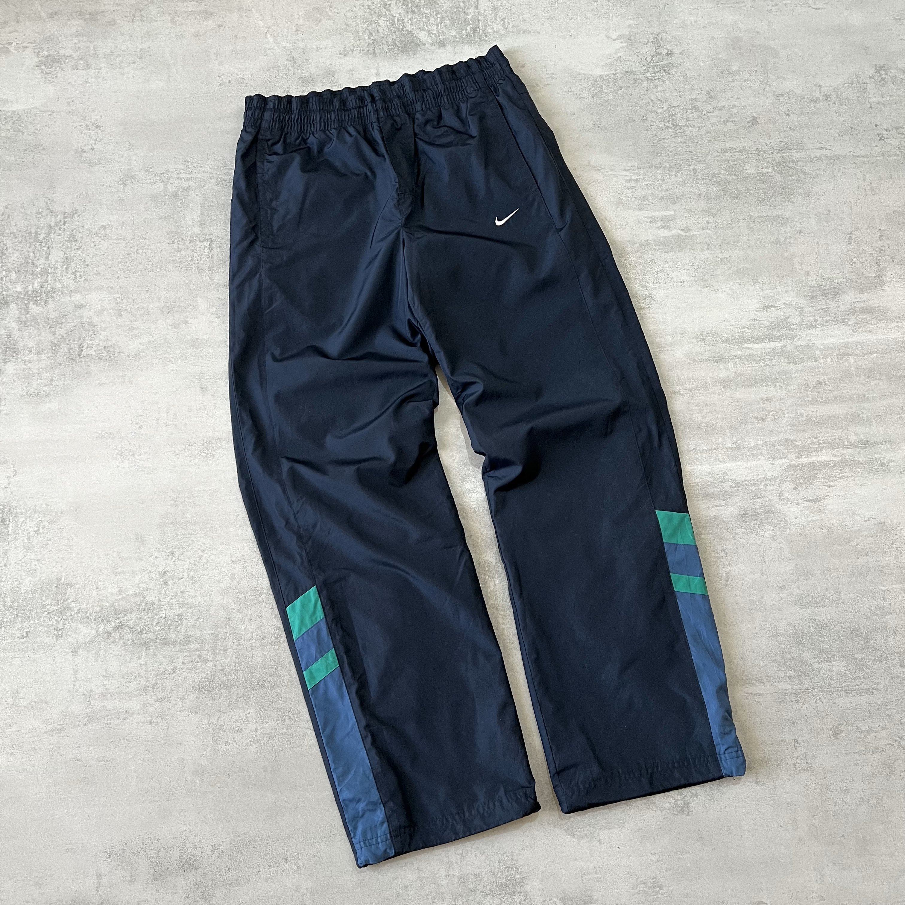 Nike 2000s trackpants (M)