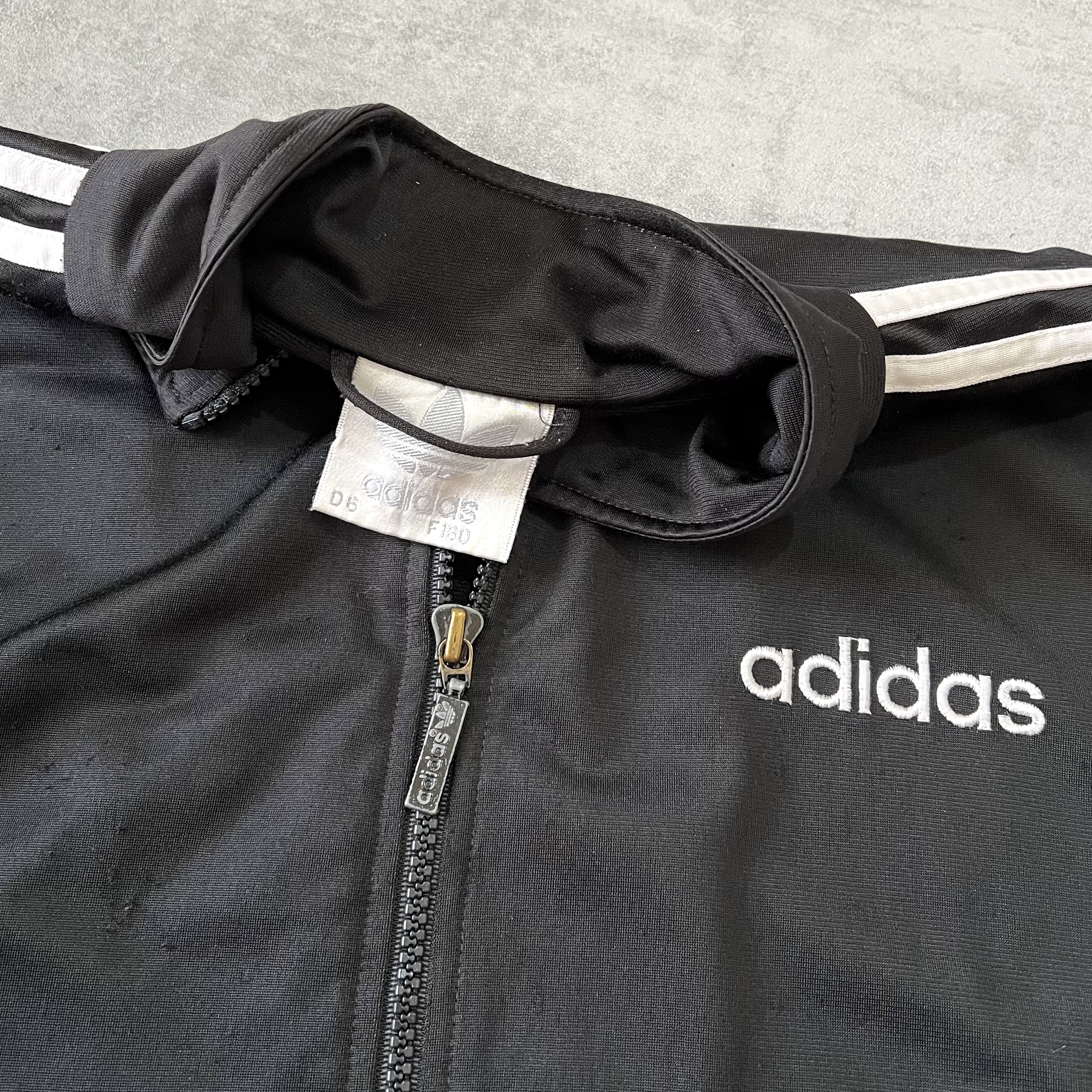 Adidas RARE 2000s jacket (L)