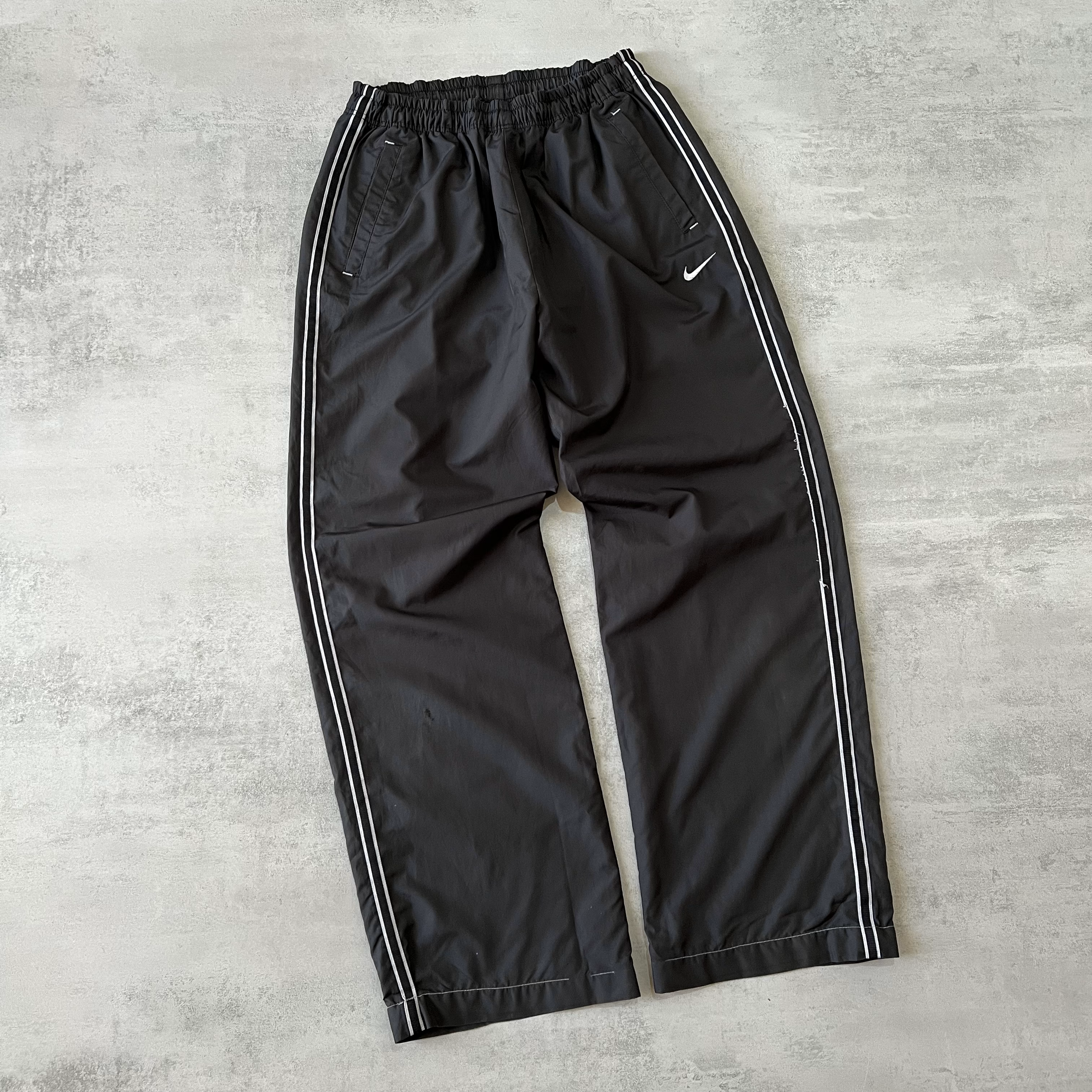 Nike 2000s trackpants (M)