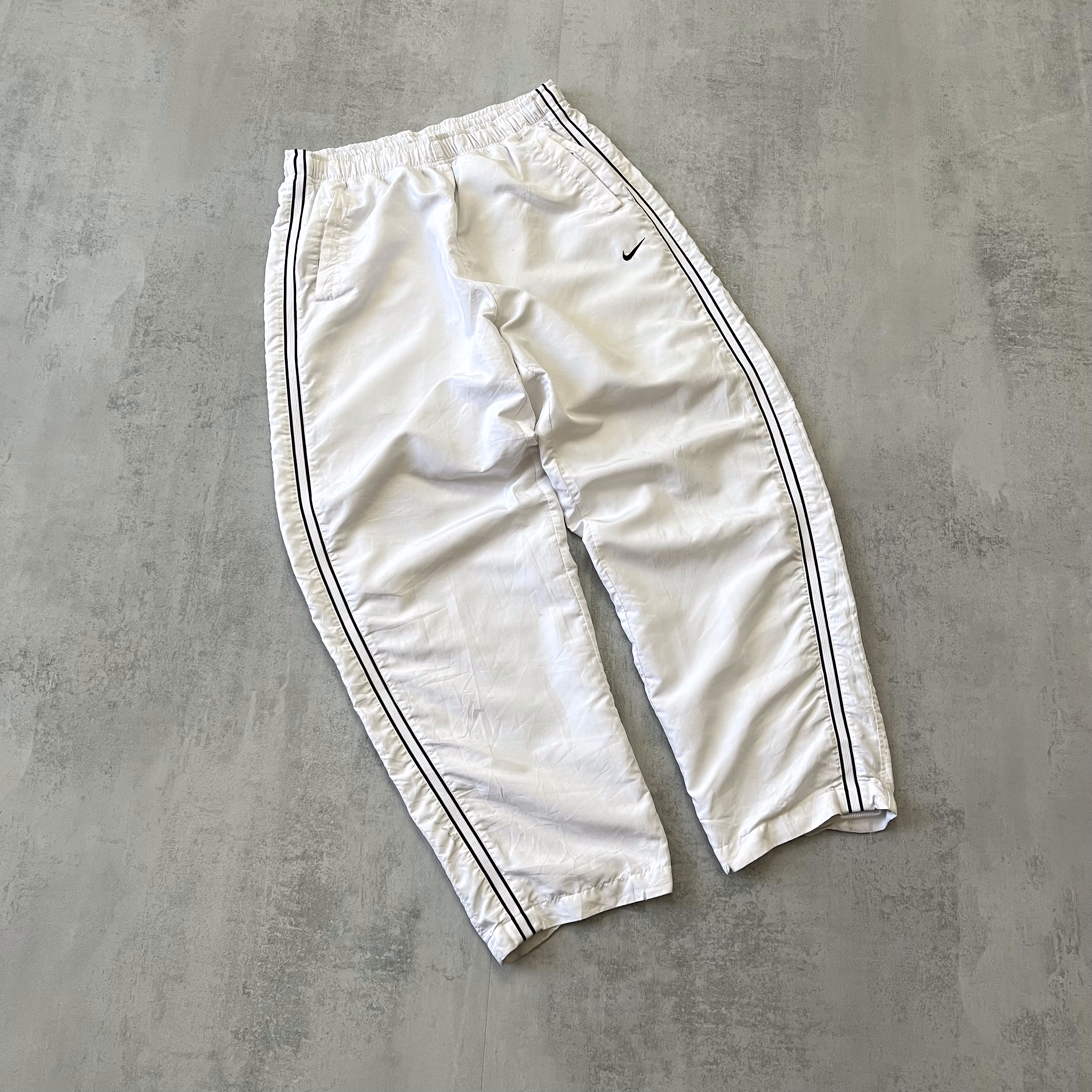 Nike RARE 2000s trackpants (L)