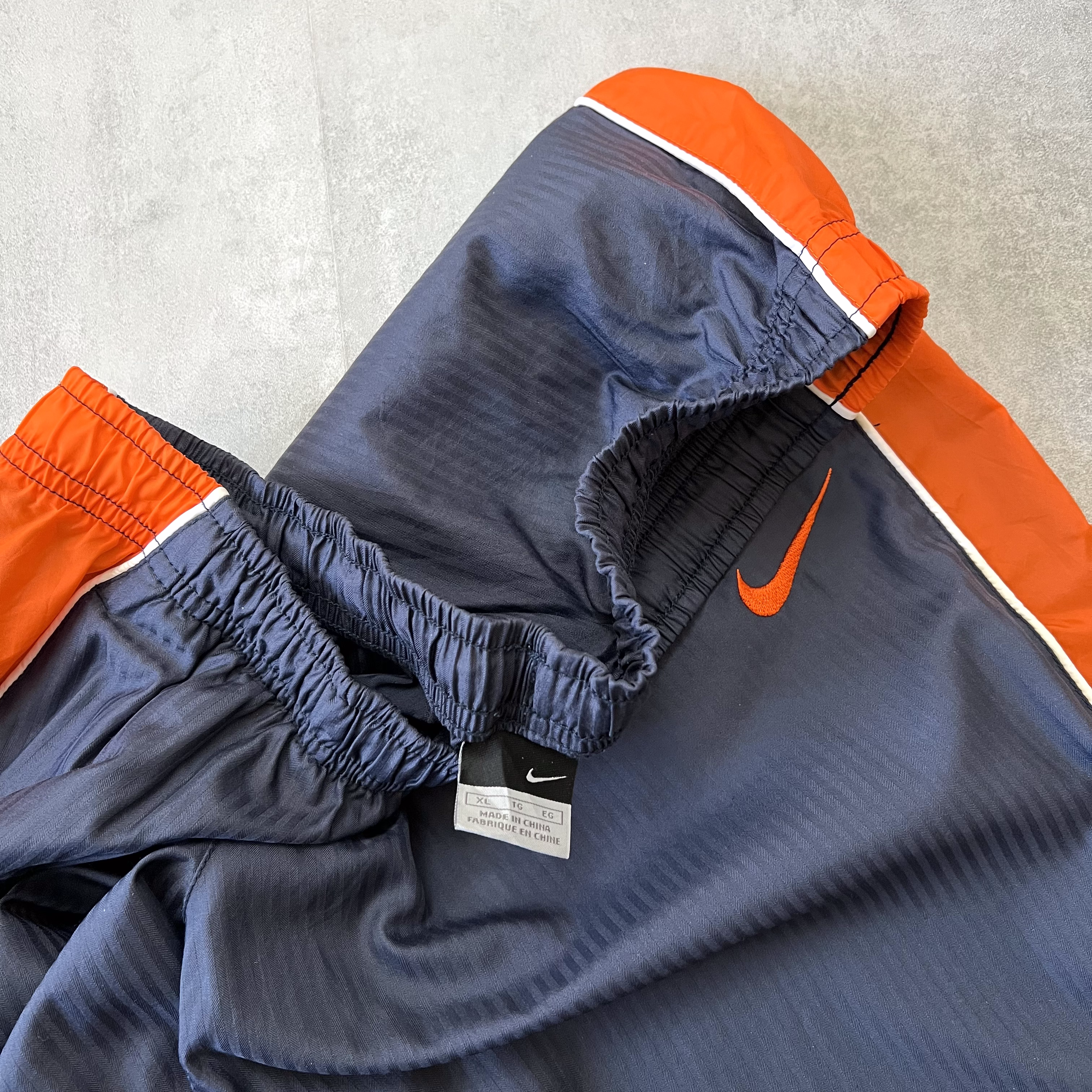 Nike 2000s trackpants (XL)
