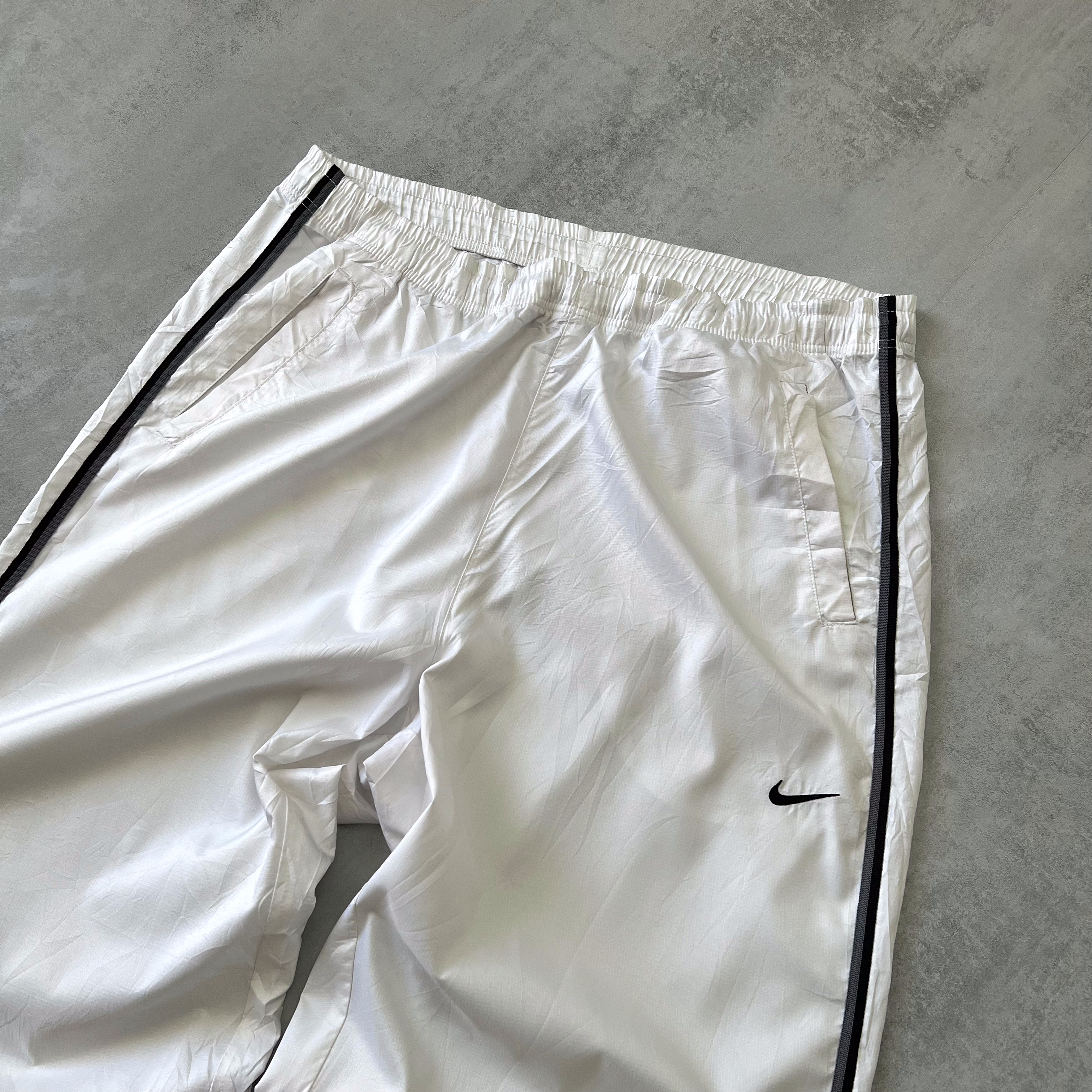 Nike 2000s trackpants (XL)