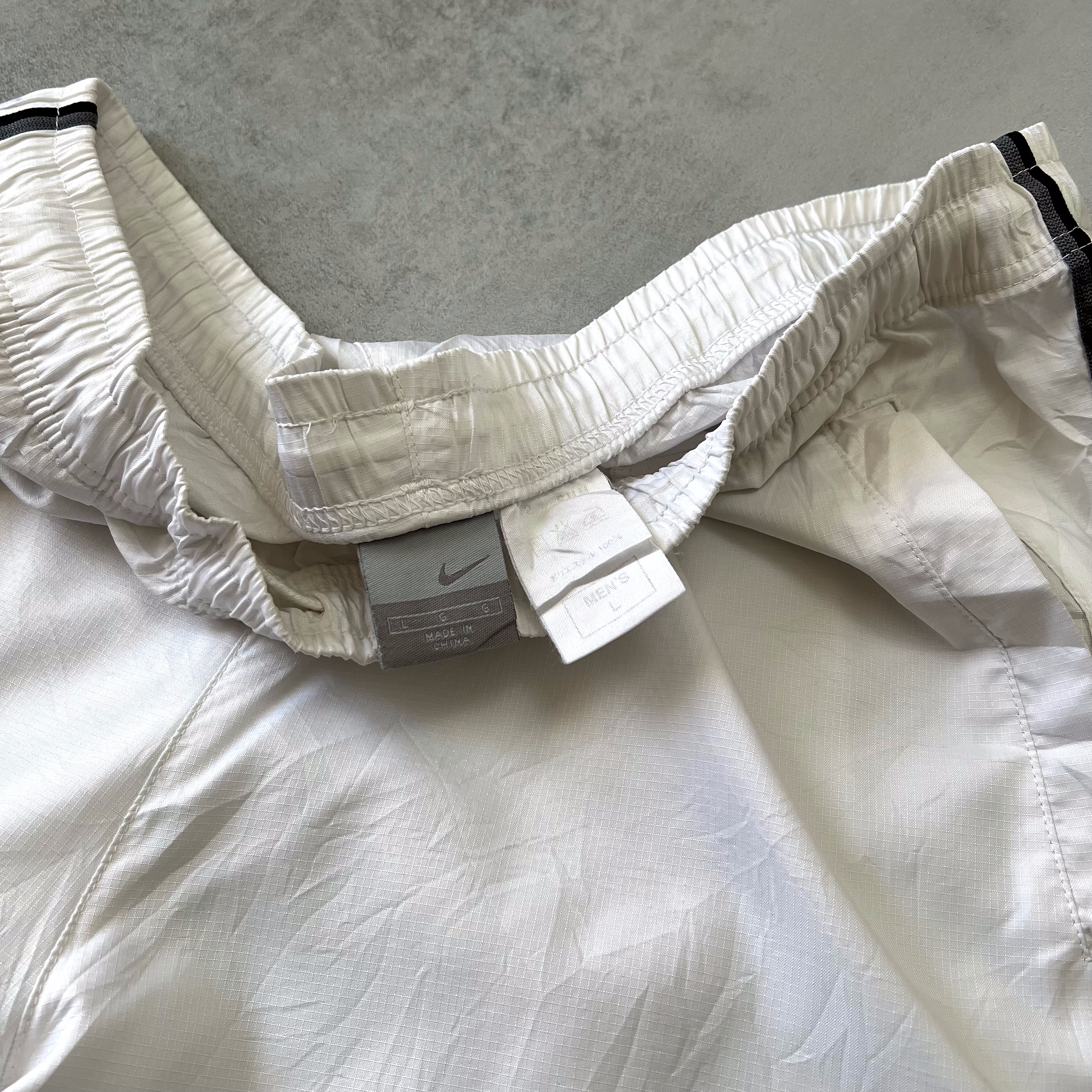 Nike 2000s trackpants (XL)