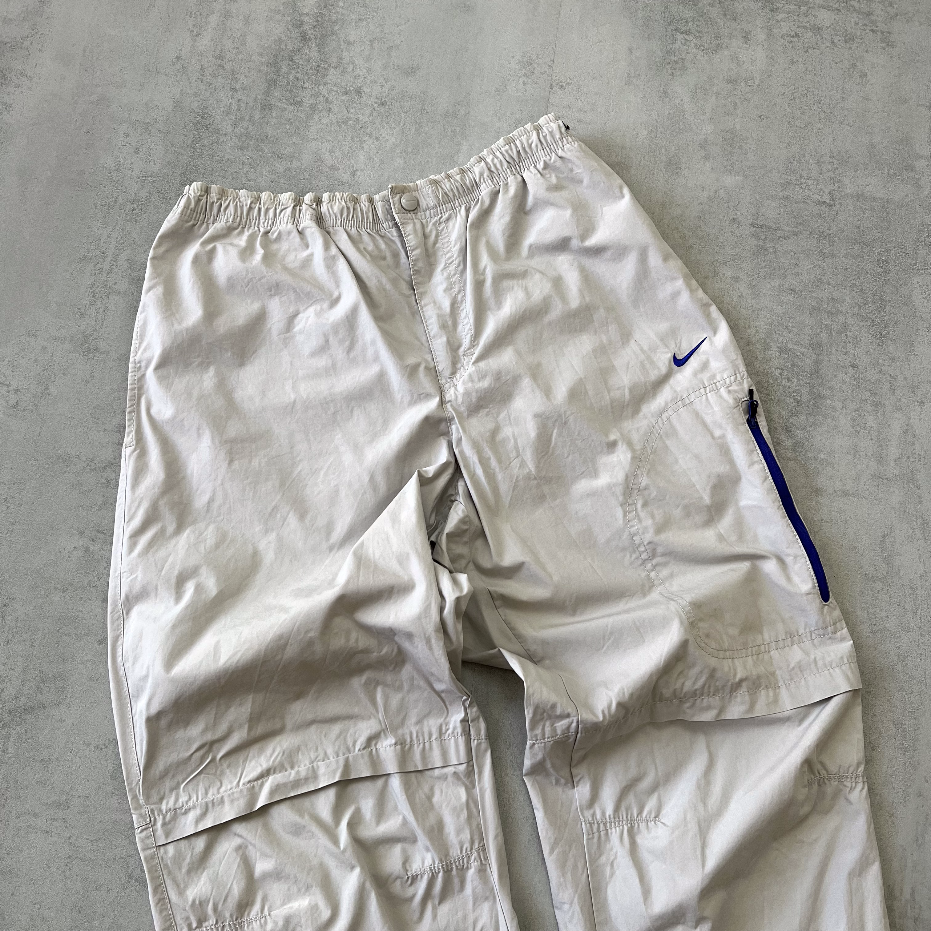 Nike RARE 2000s trackpants (L)