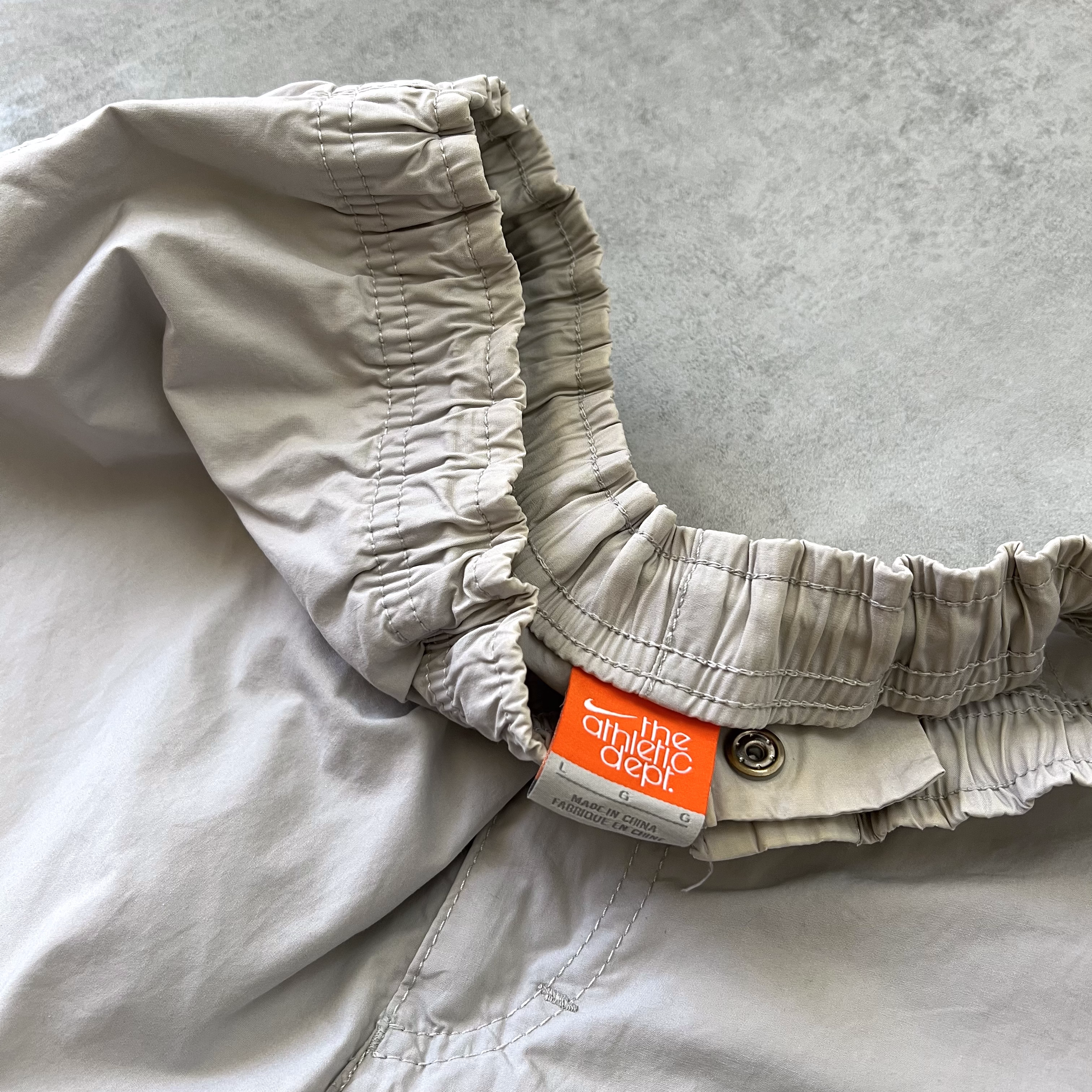 Nike RARE 2000s trackpants (L)