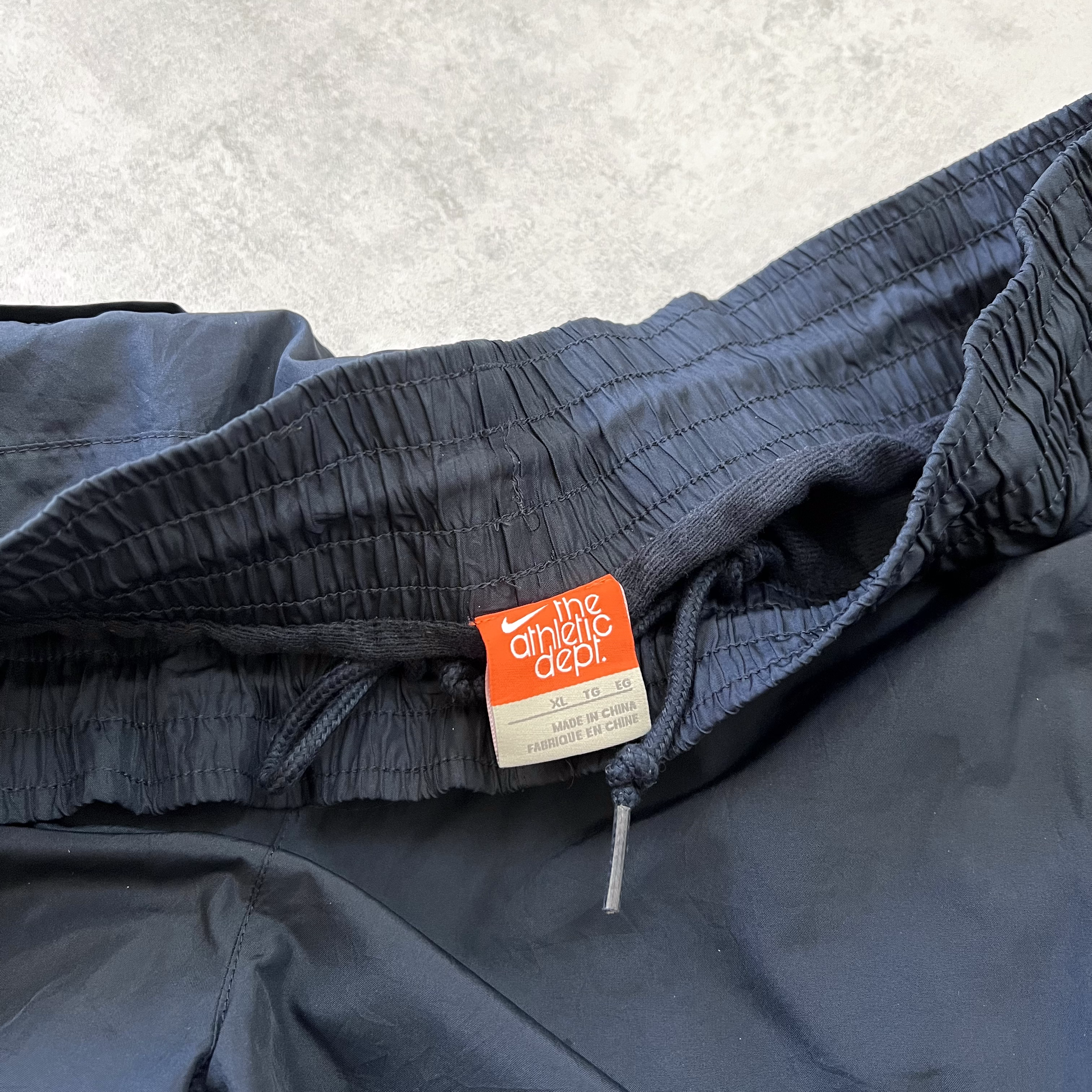 Nike 2000s trackpants (XL)