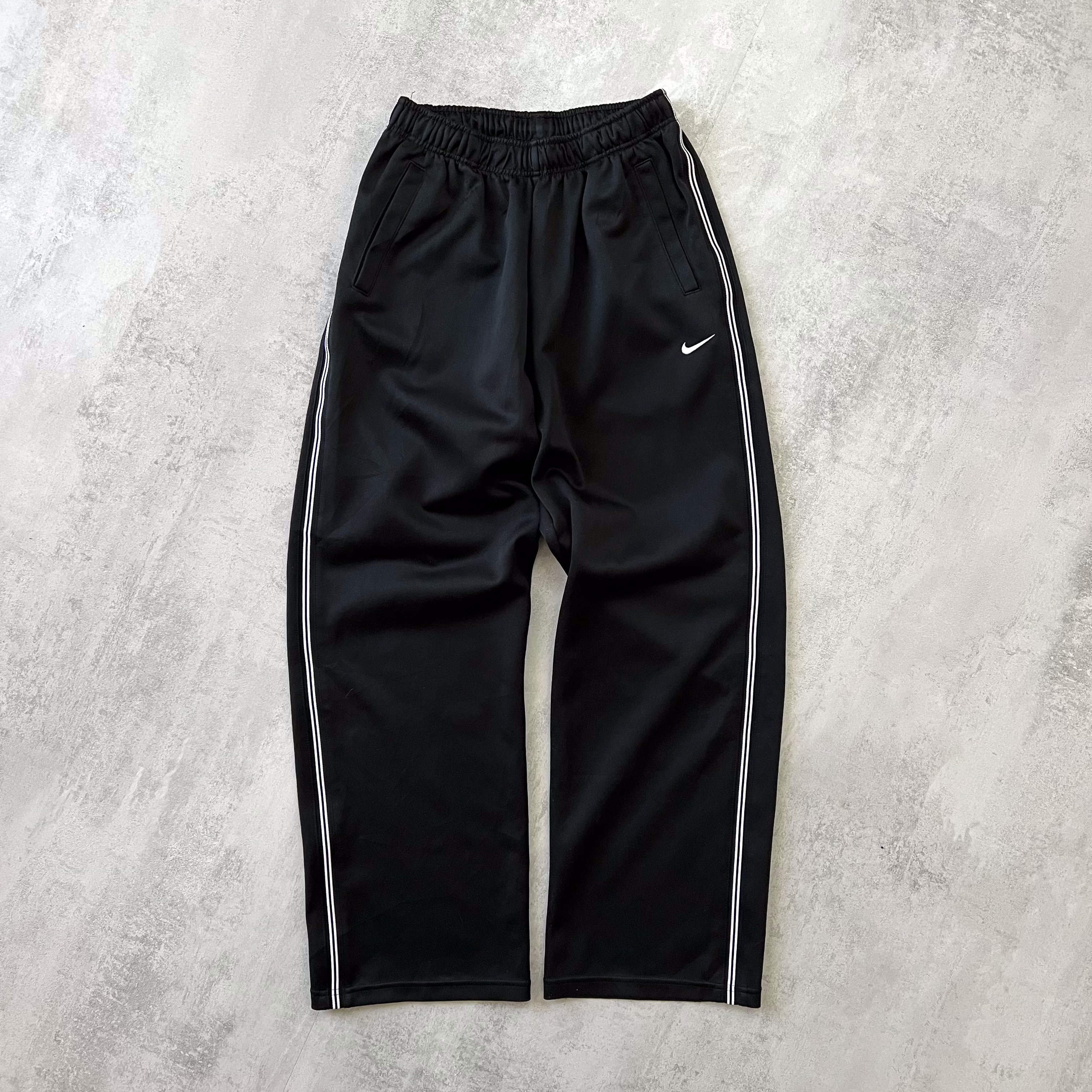 Nike 2000s joggers (L)