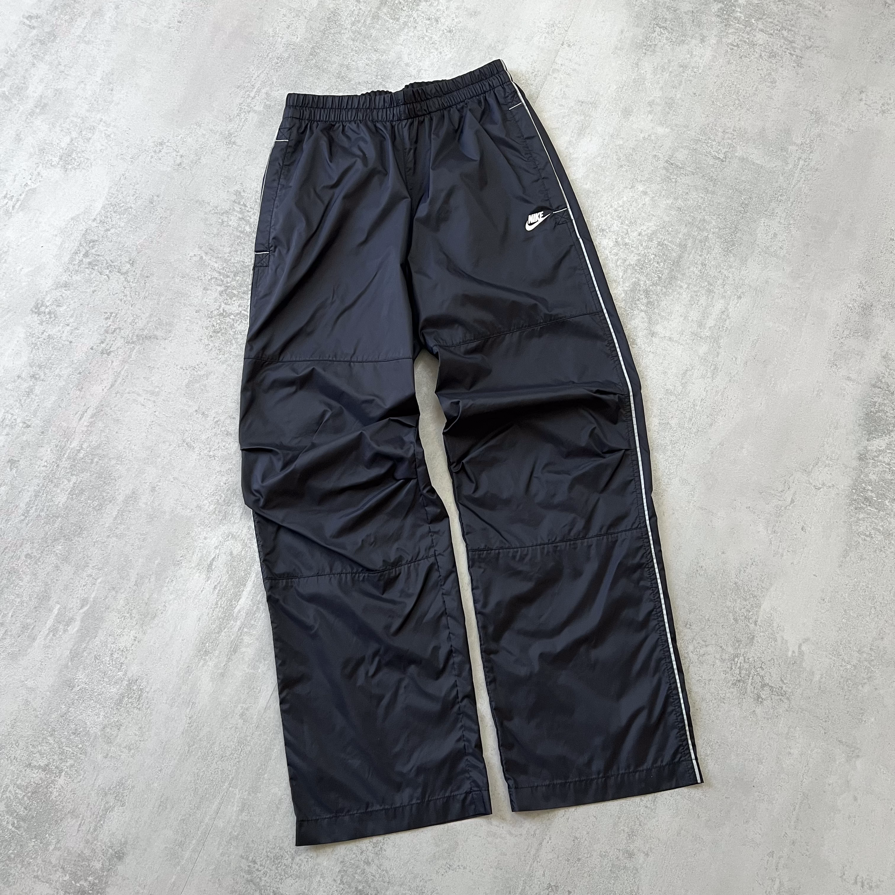 Nike 2000s trackpants (L)