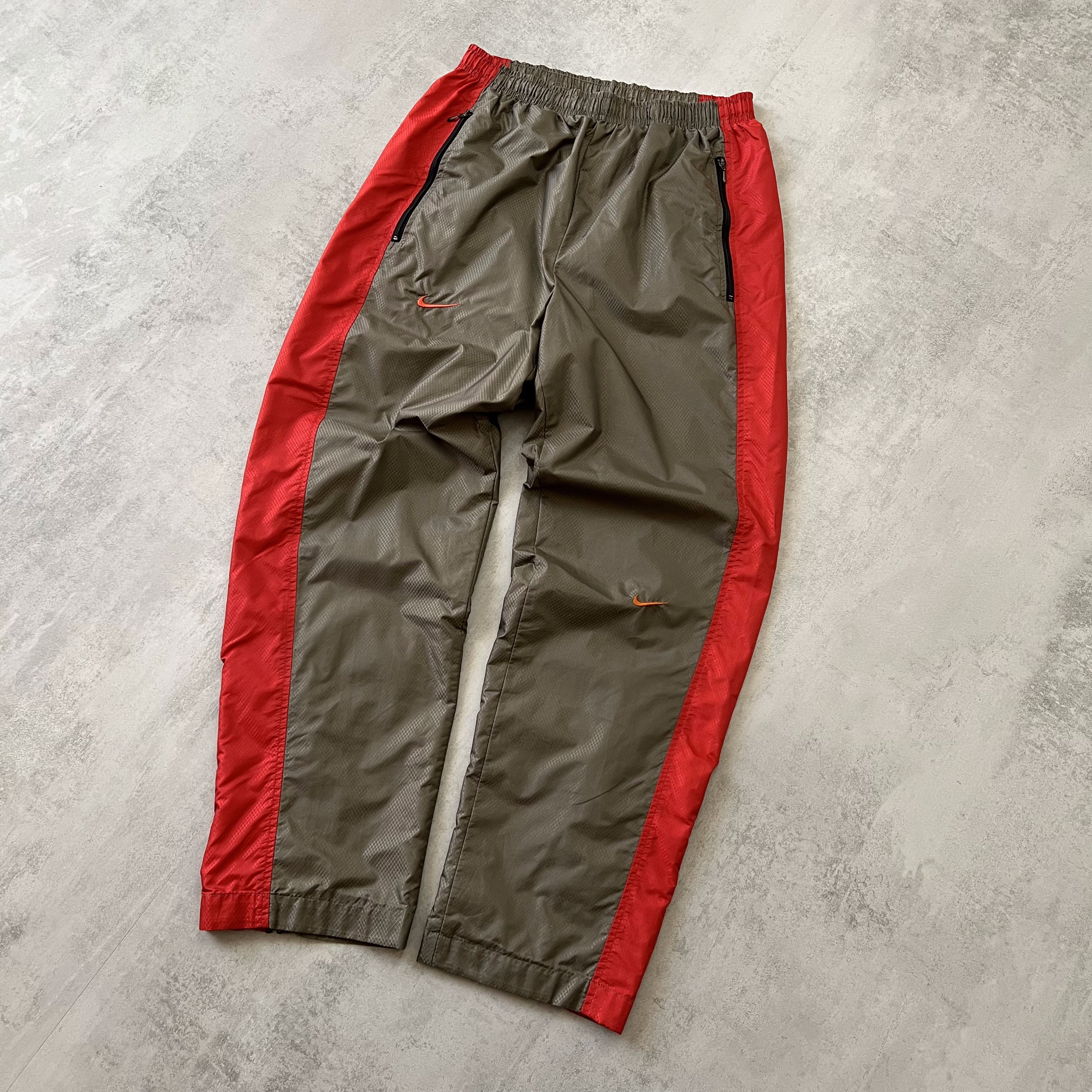 Nike 2000s double swoosh trackpants (M)