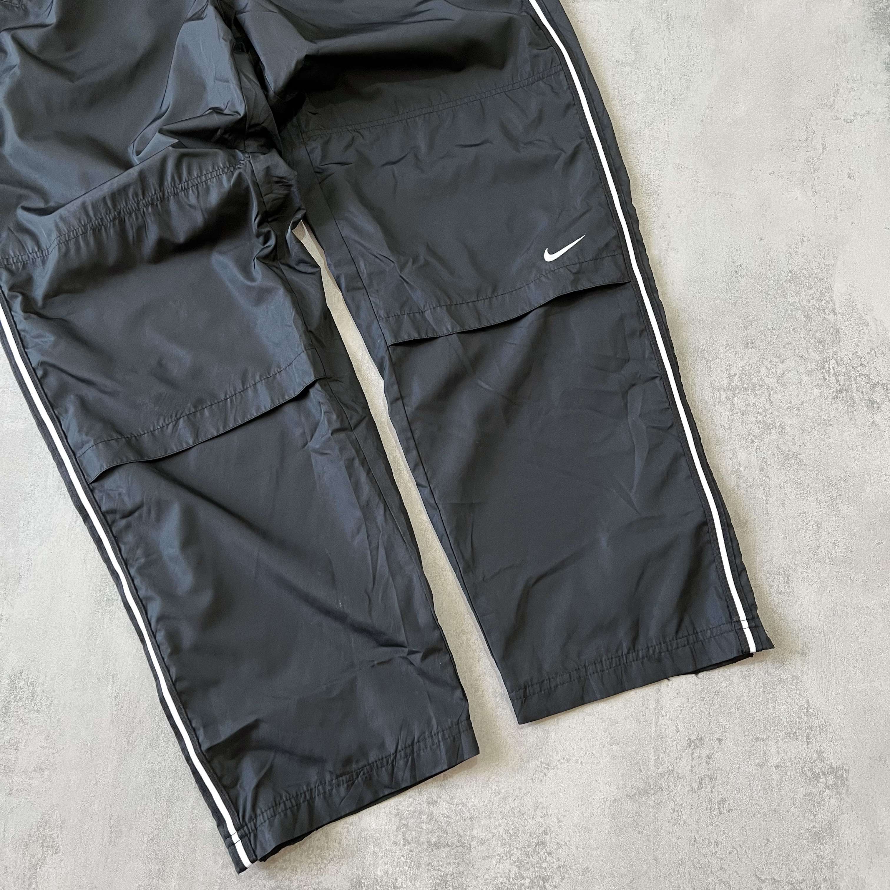 Nike 2000s center swoosh trackpants (M)
