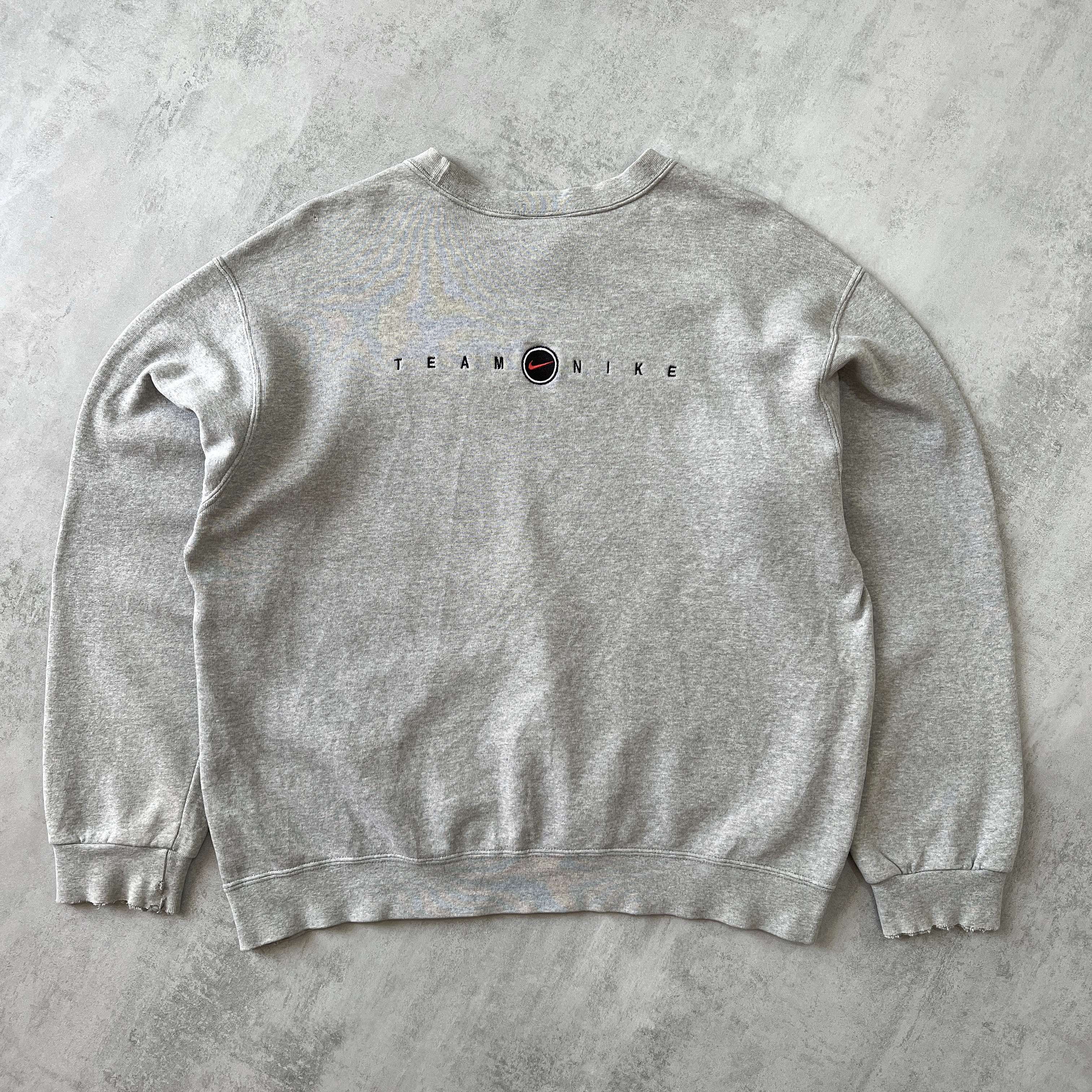 Nike 2000s heavyweight embroidered sweatshirt (M)