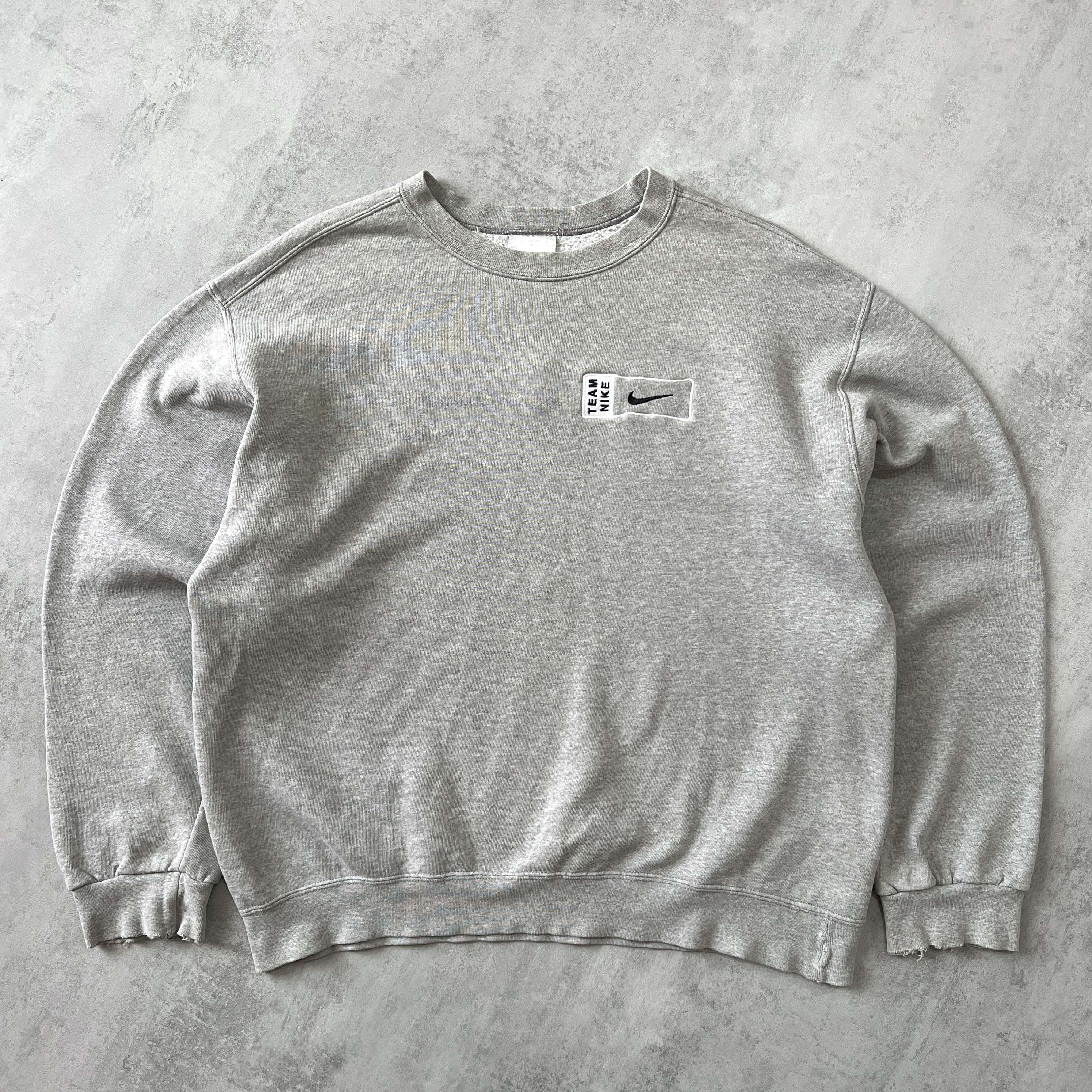 Nike 2000s heavyweight embroidered sweatshirt (M)