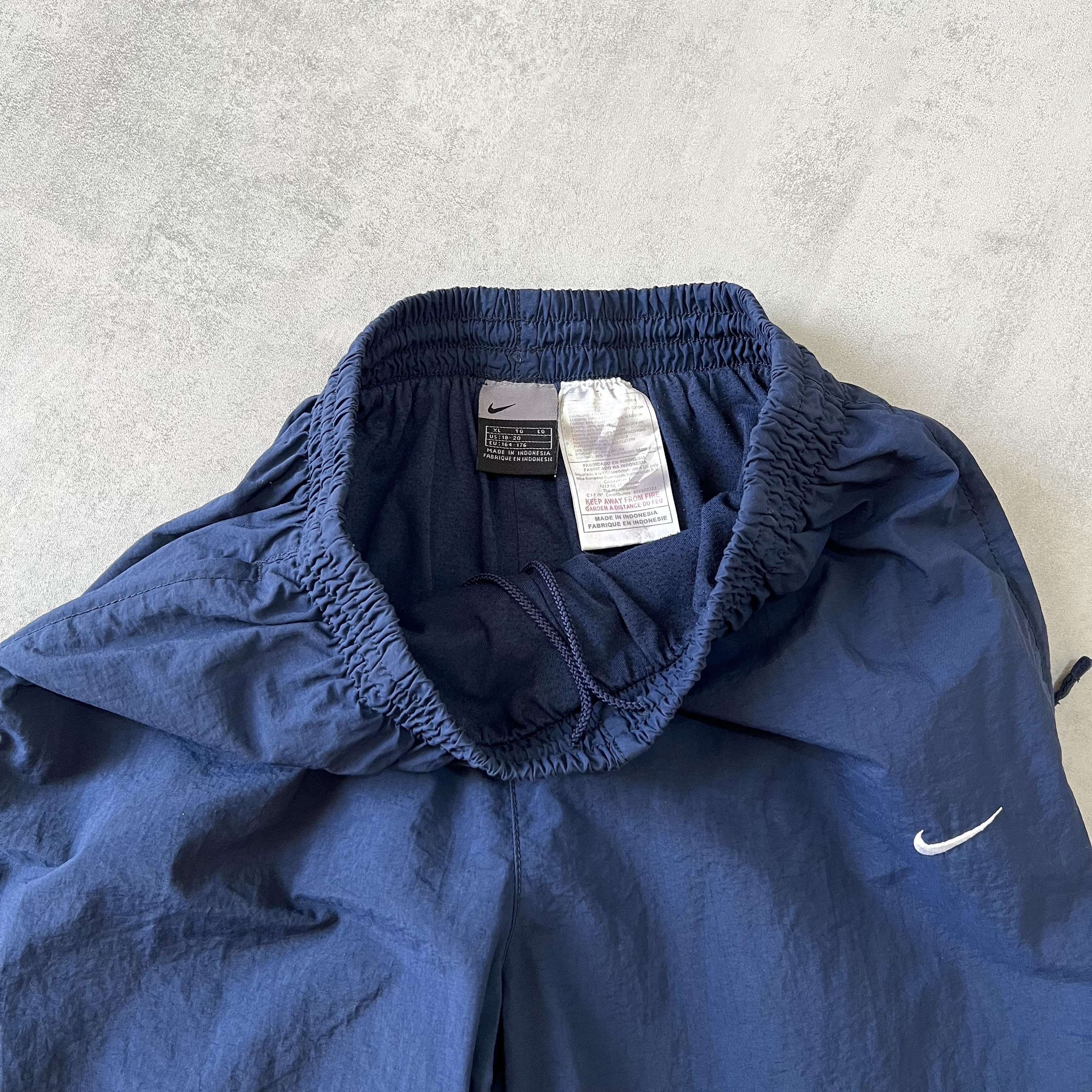 Nike 2000s trackpants (L)
