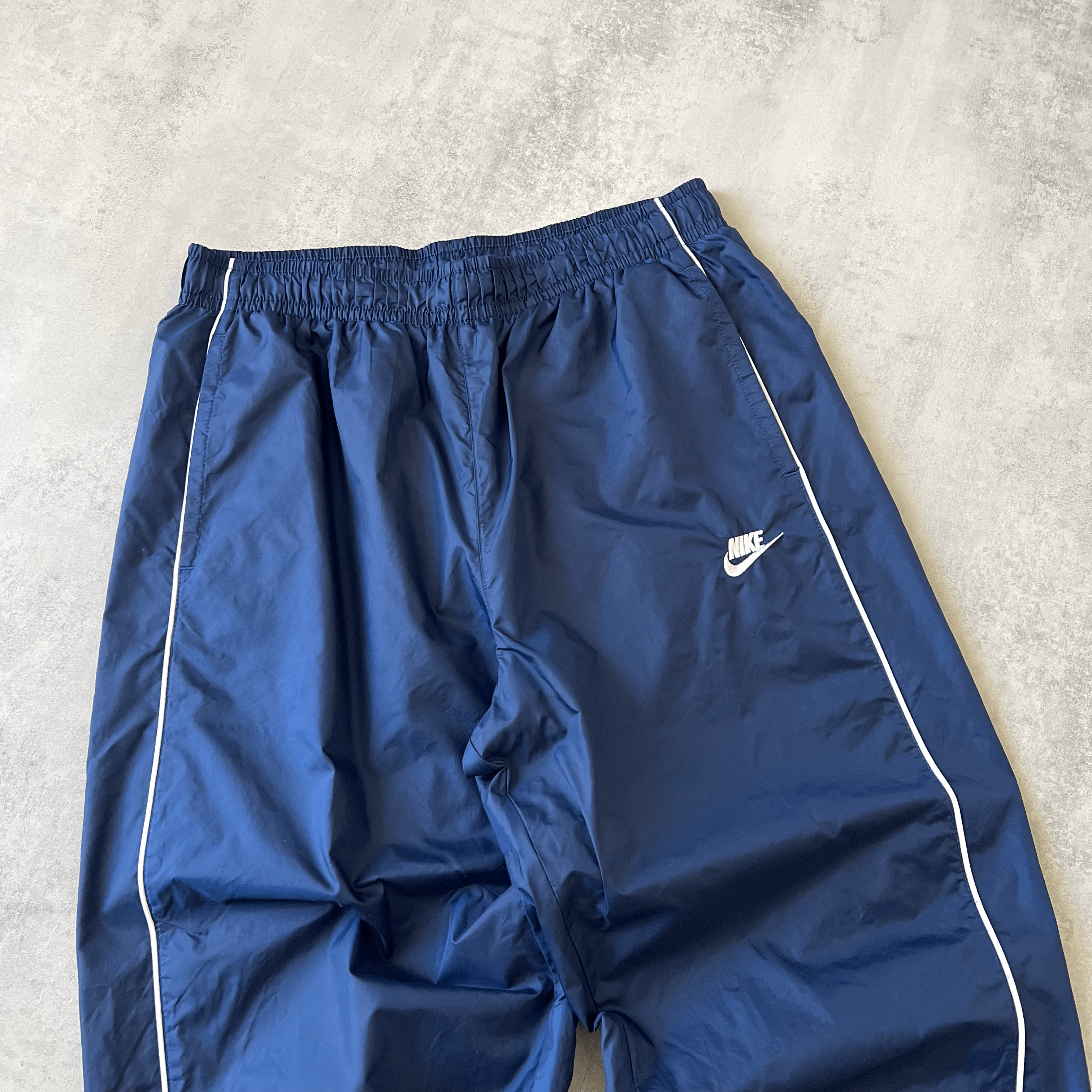 Nike 2000s trackpants (L)