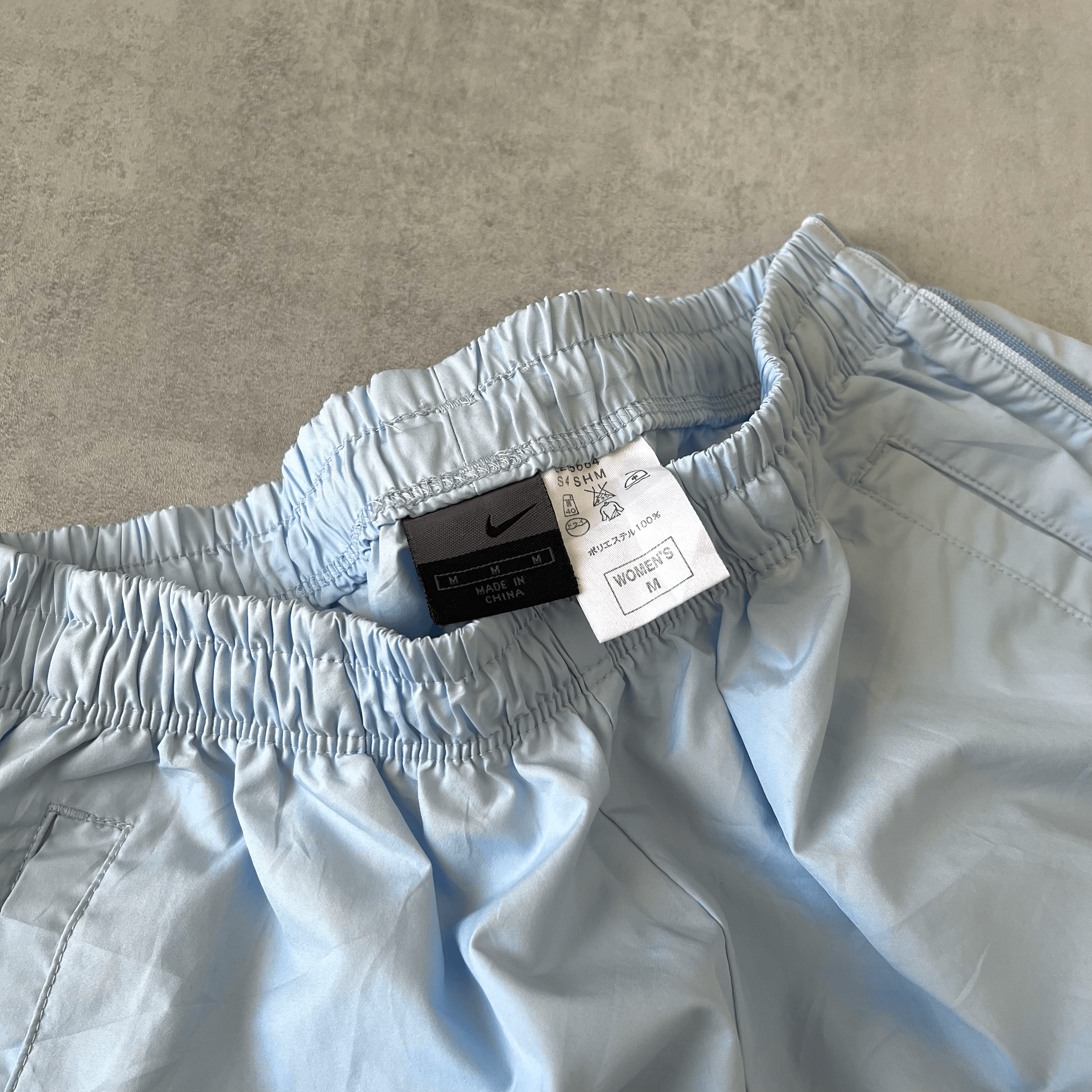 Nike 2000s trackpants (M)