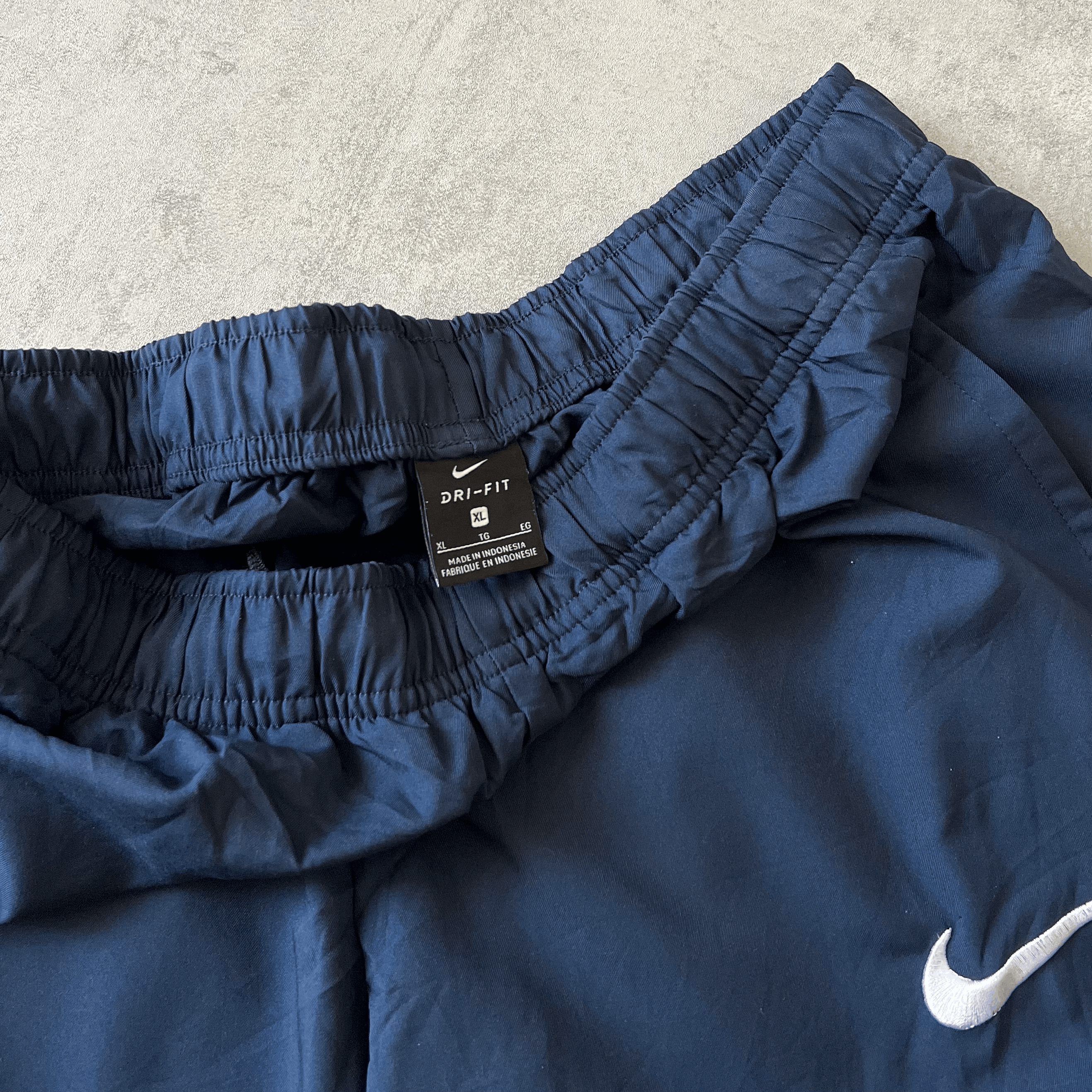 Nike 2000s trackpants (XL)