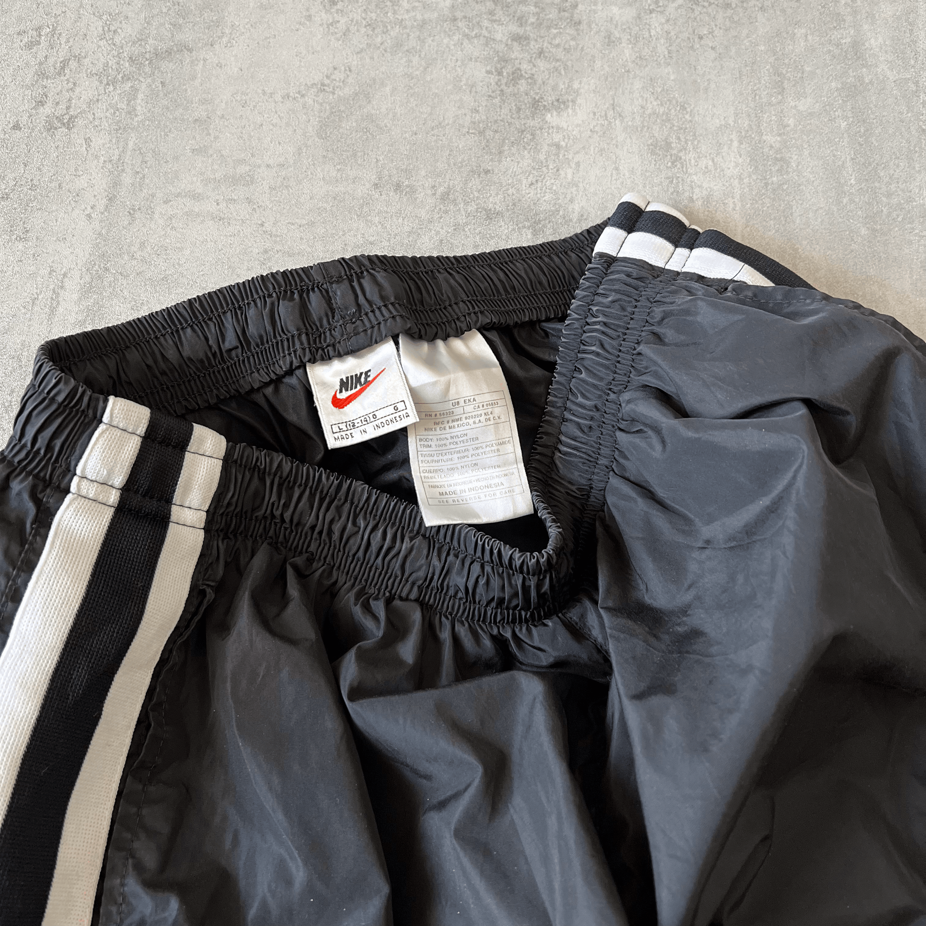 Nike RARE 1990s trackpants (L)