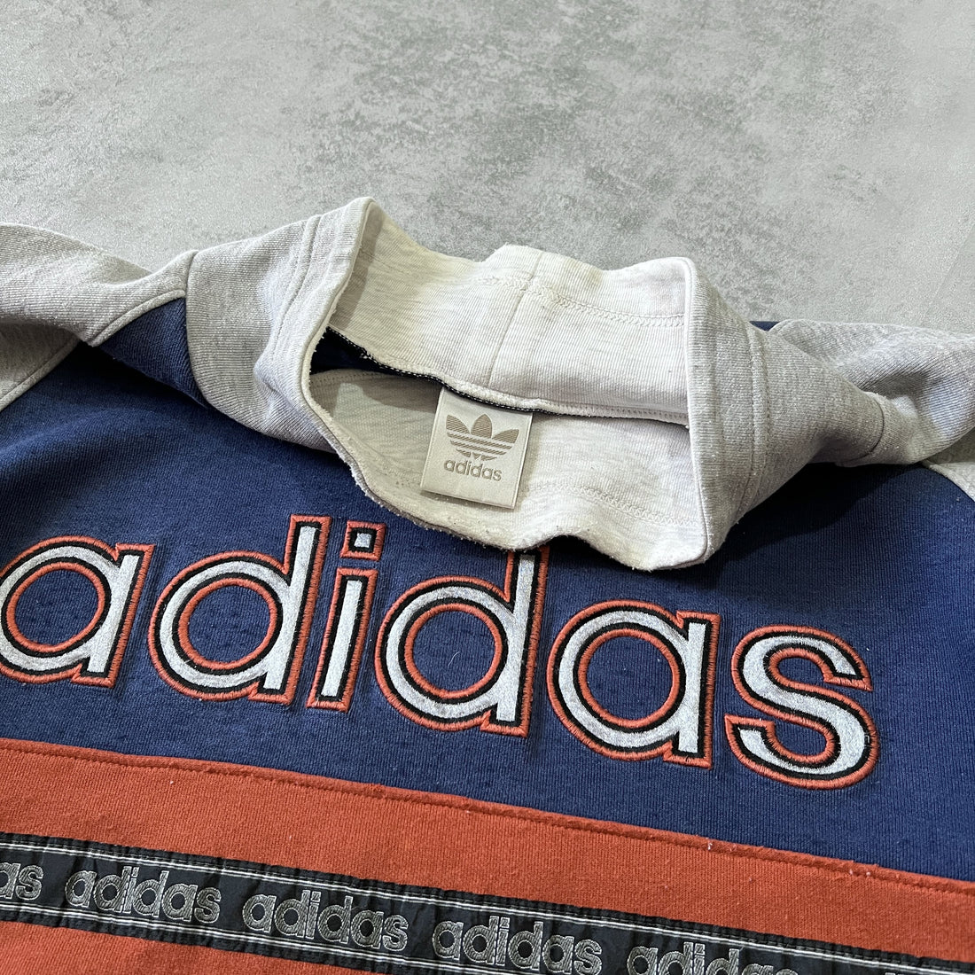 Adidas RARE 1990s heavyweight embroidered sweatshirt (XL)