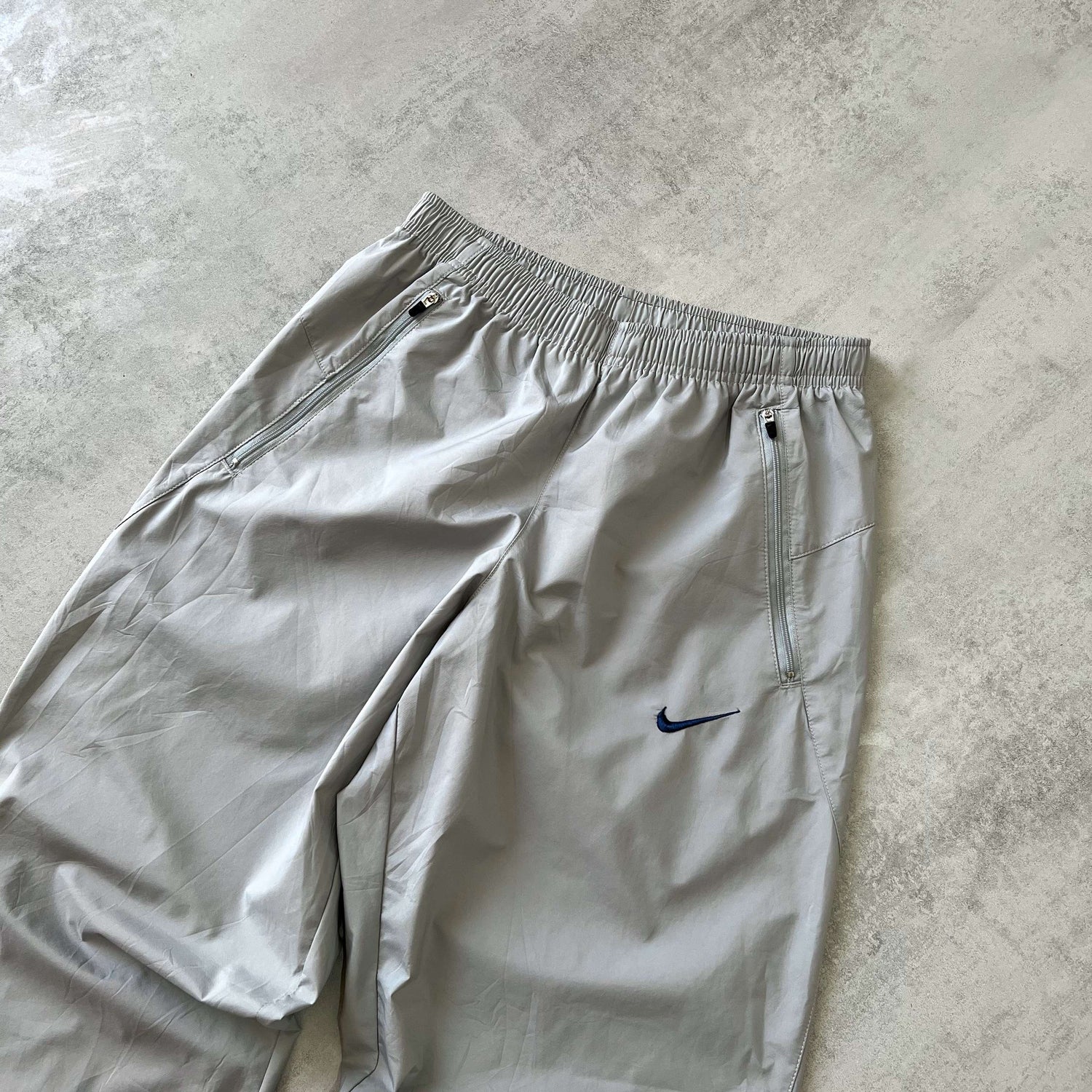 Nike 2000s trackpants (M)